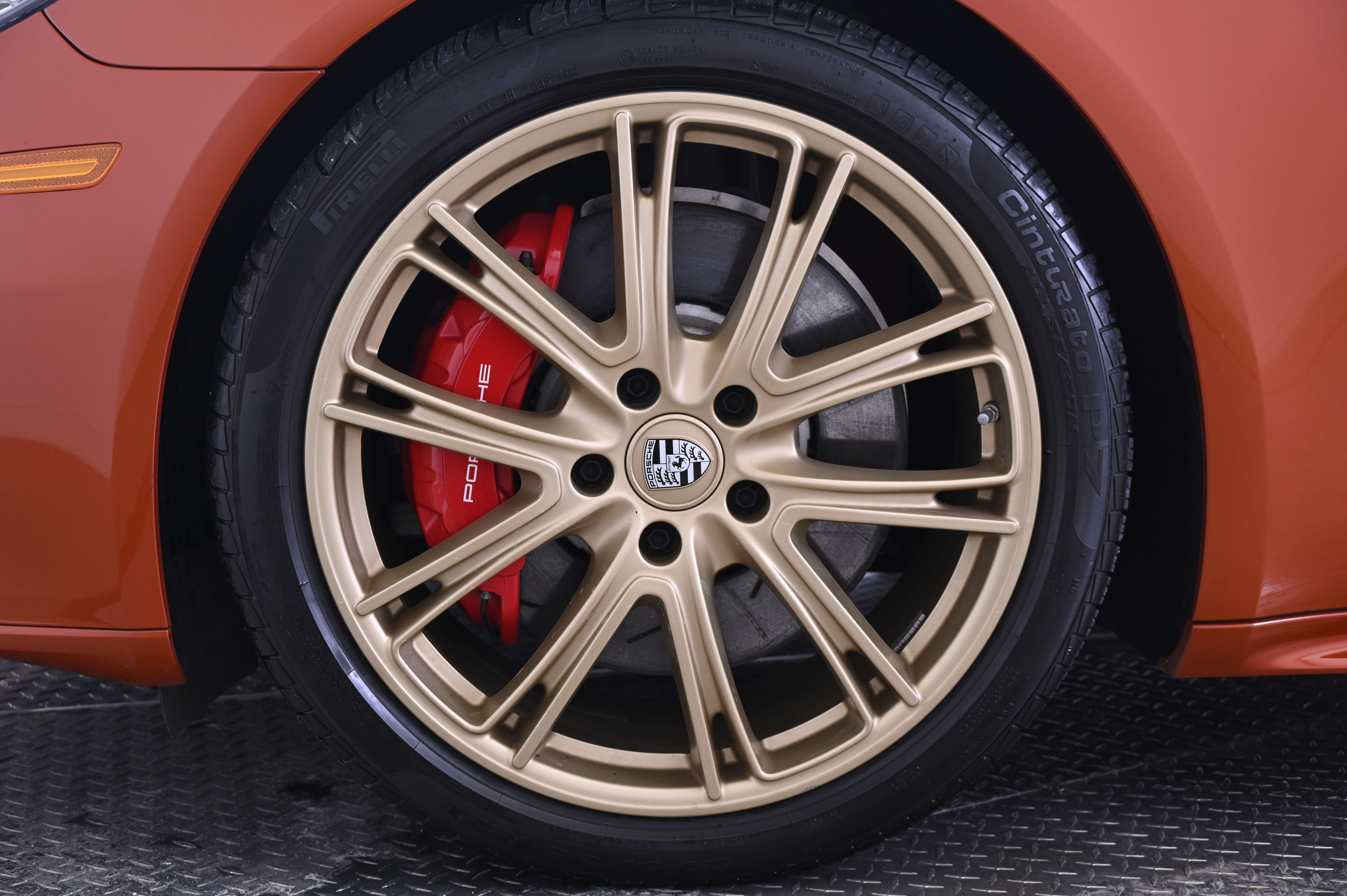 Thumbnail: 2023 Porsche Panamera - 11