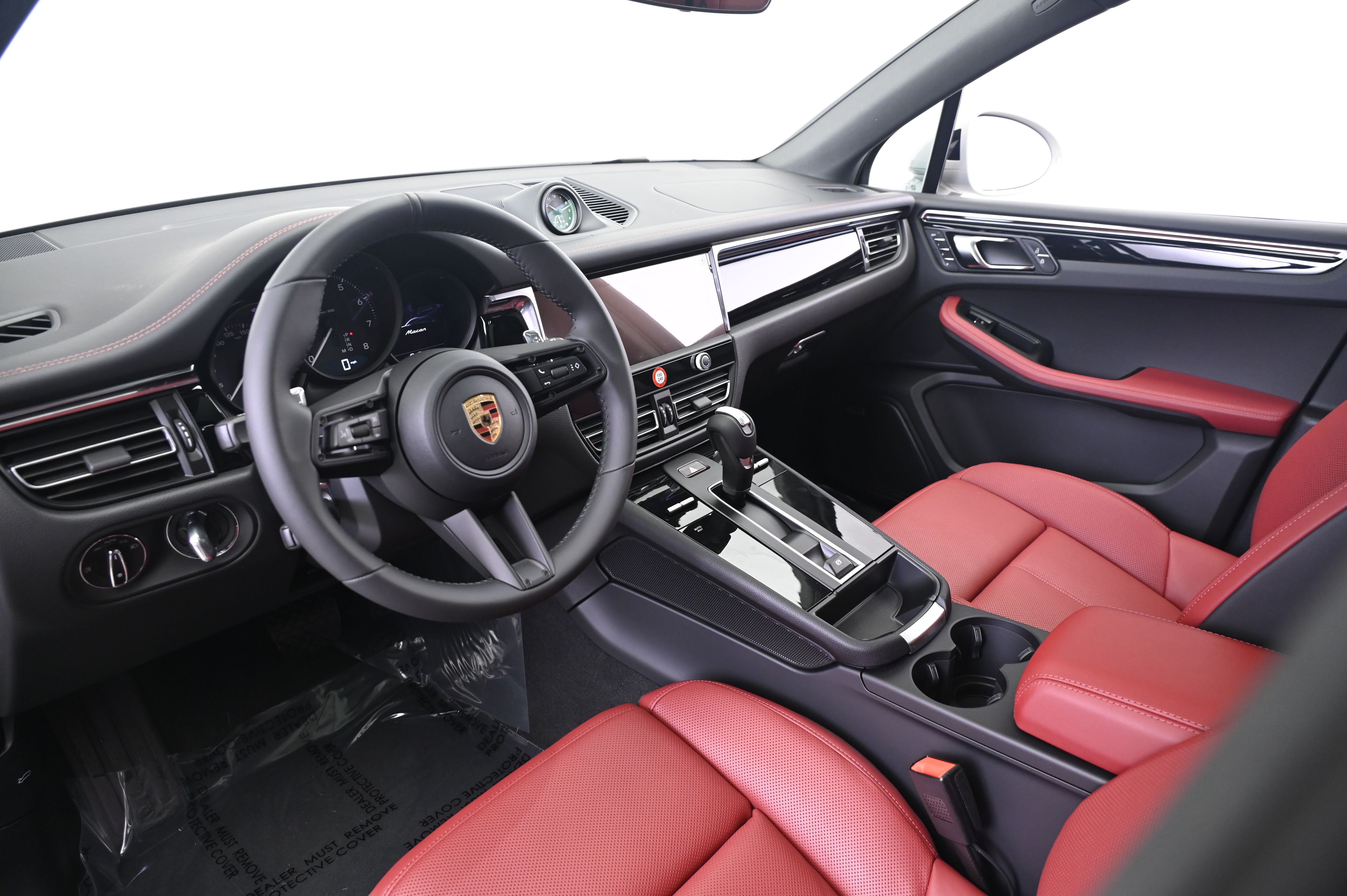 Thumbnail: 2026 Porsche Macan - 28