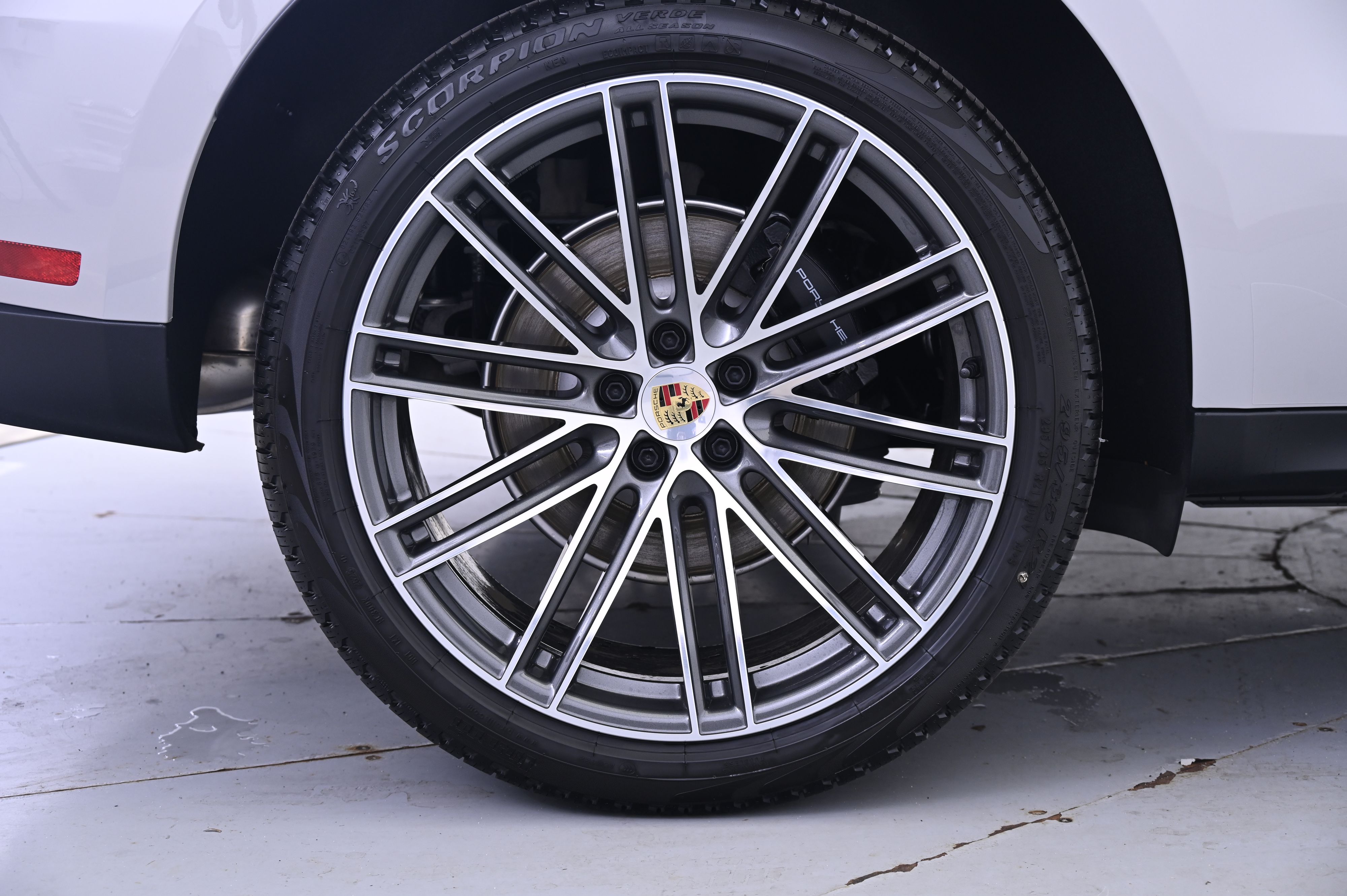 Thumbnail: 2026 Porsche Macan - 13