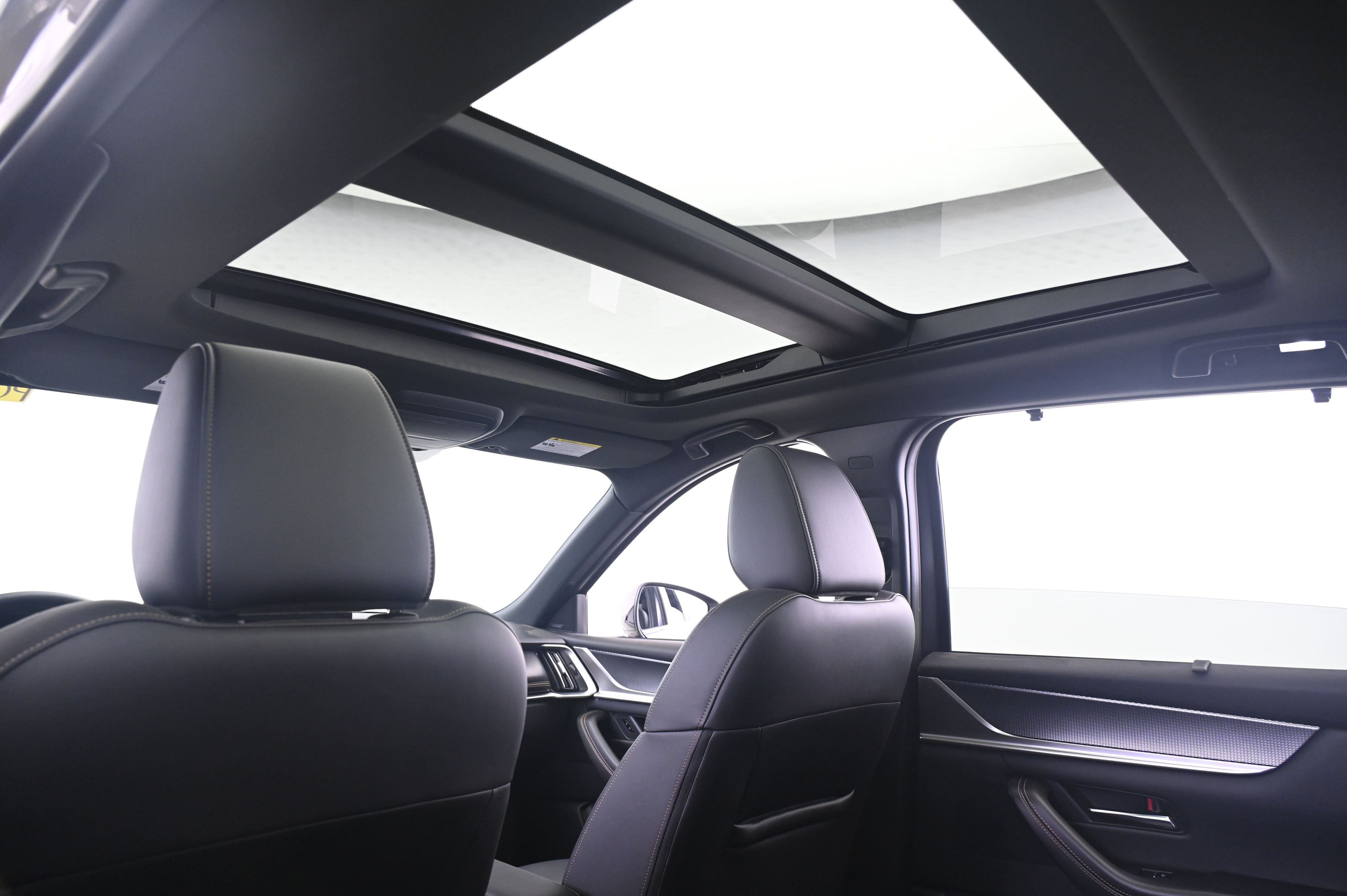 Thumbnail: 2025 Mazda CX-70 - 25