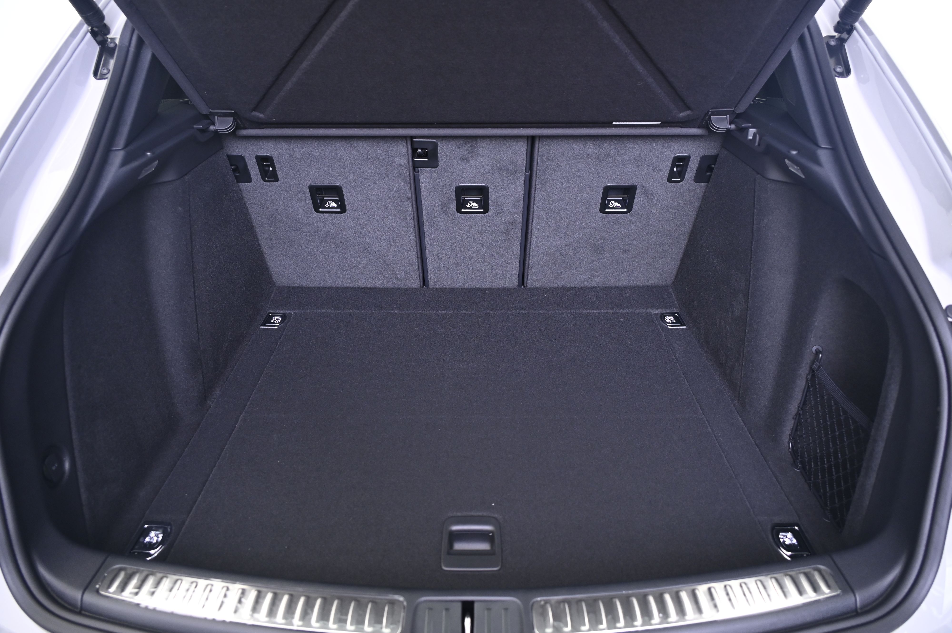 Thumbnail: 2025 Porsche Macan - 15