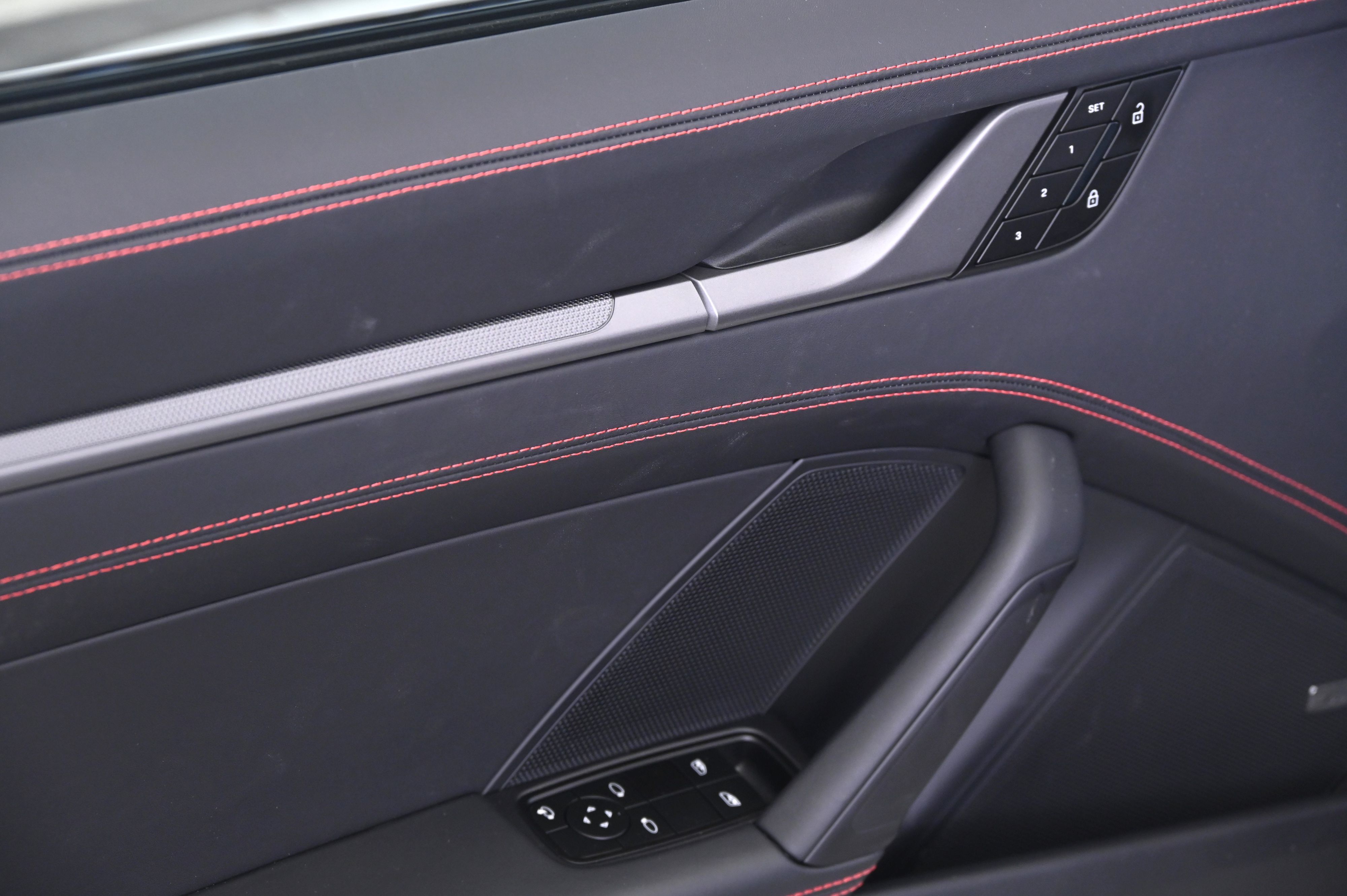 Thumbnail: 2025 Porsche 911 - 23