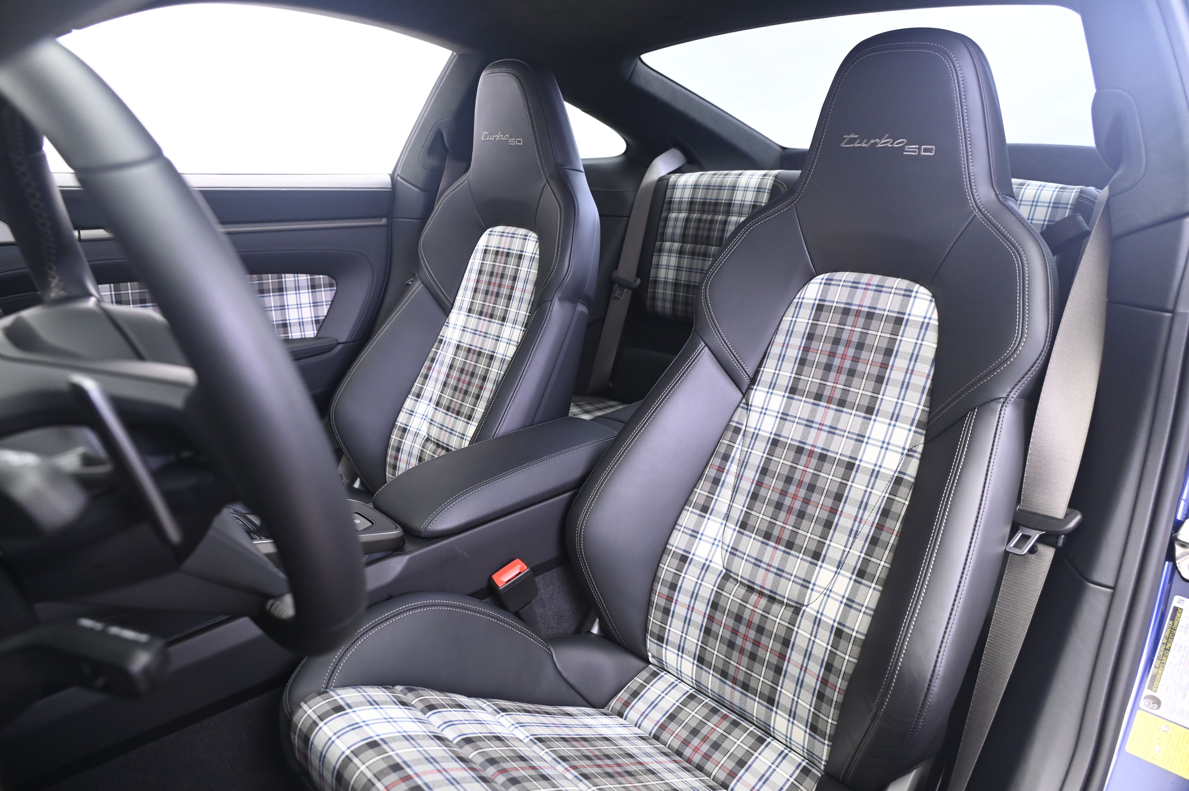 Thumbnail: 2025 Porsche 911 - 5