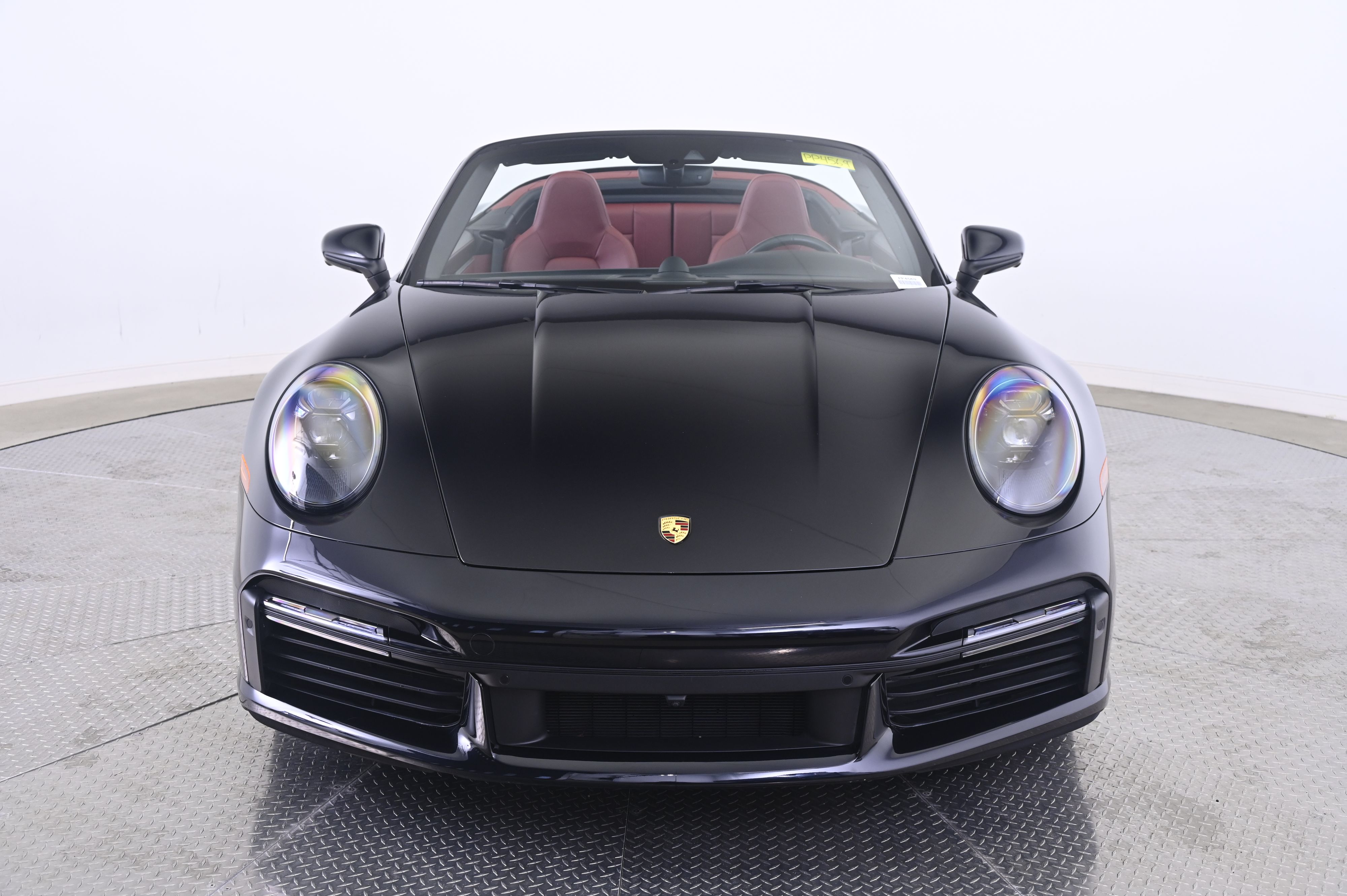 Thumbnail: 2021 Porsche 911 - 10