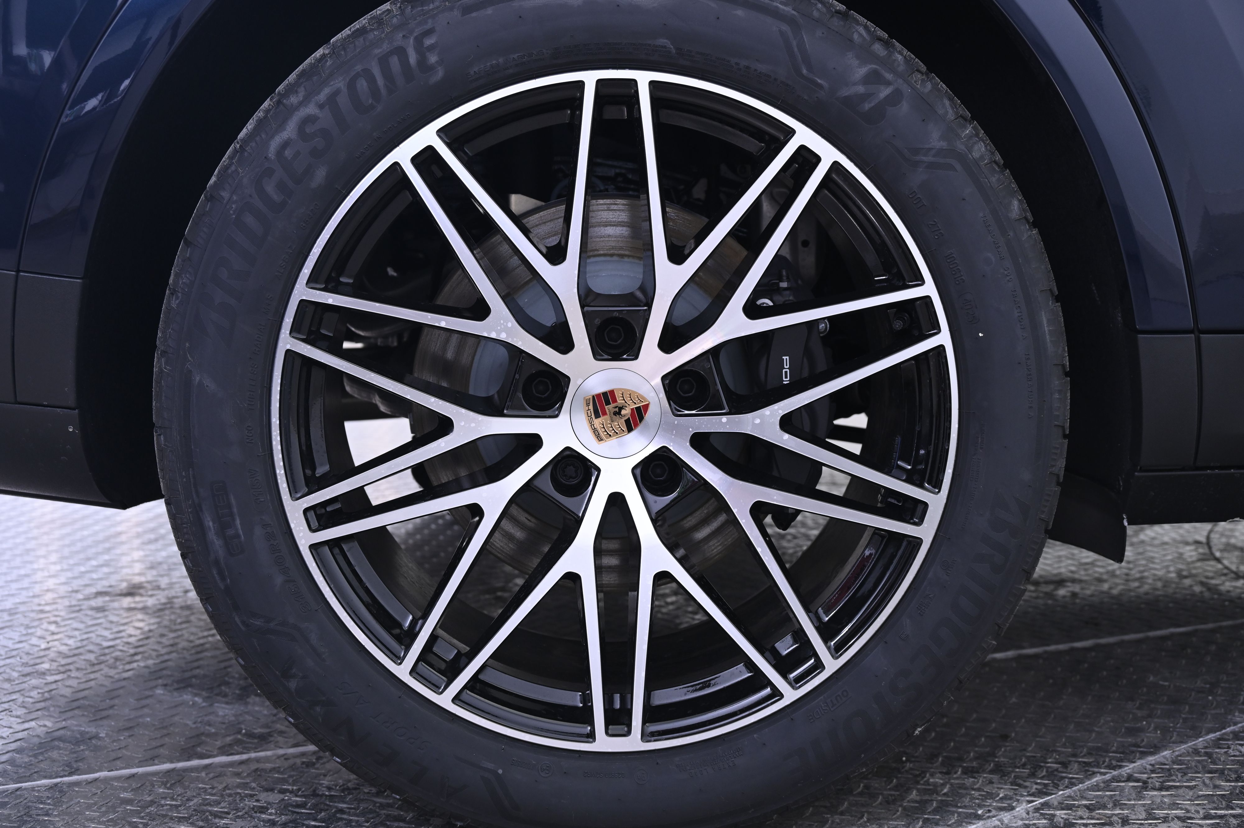 Thumbnail: 2026 Porsche Cayenne - 13