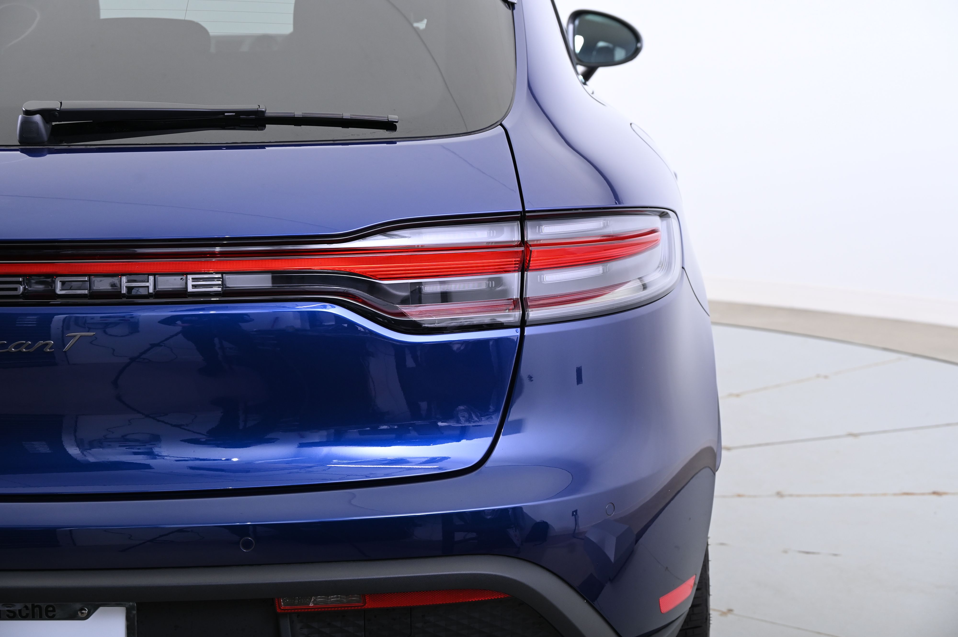 Thumbnail: 2025 Porsche Macan - 13