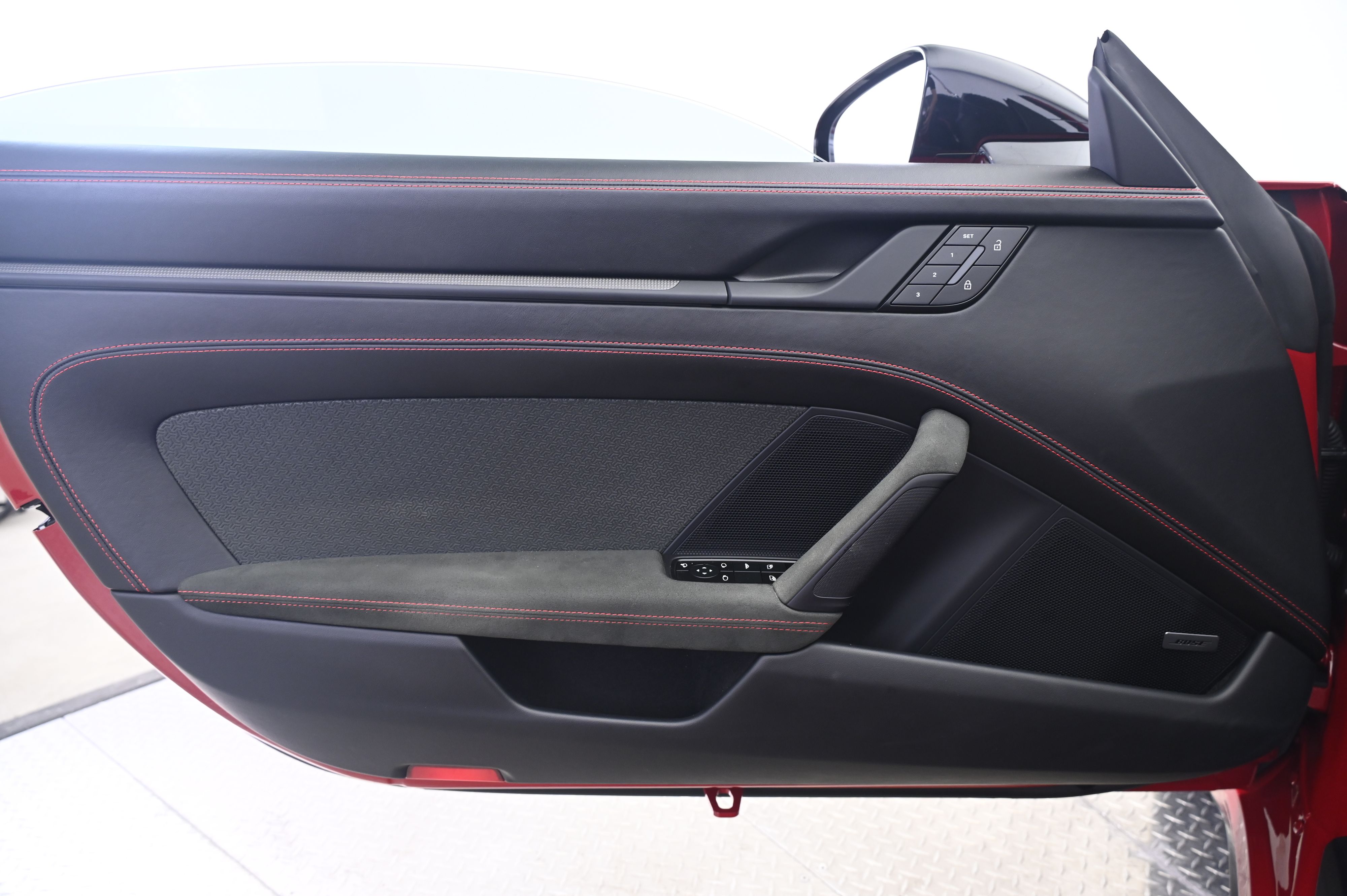Thumbnail: 2025 Porsche 911 - 25