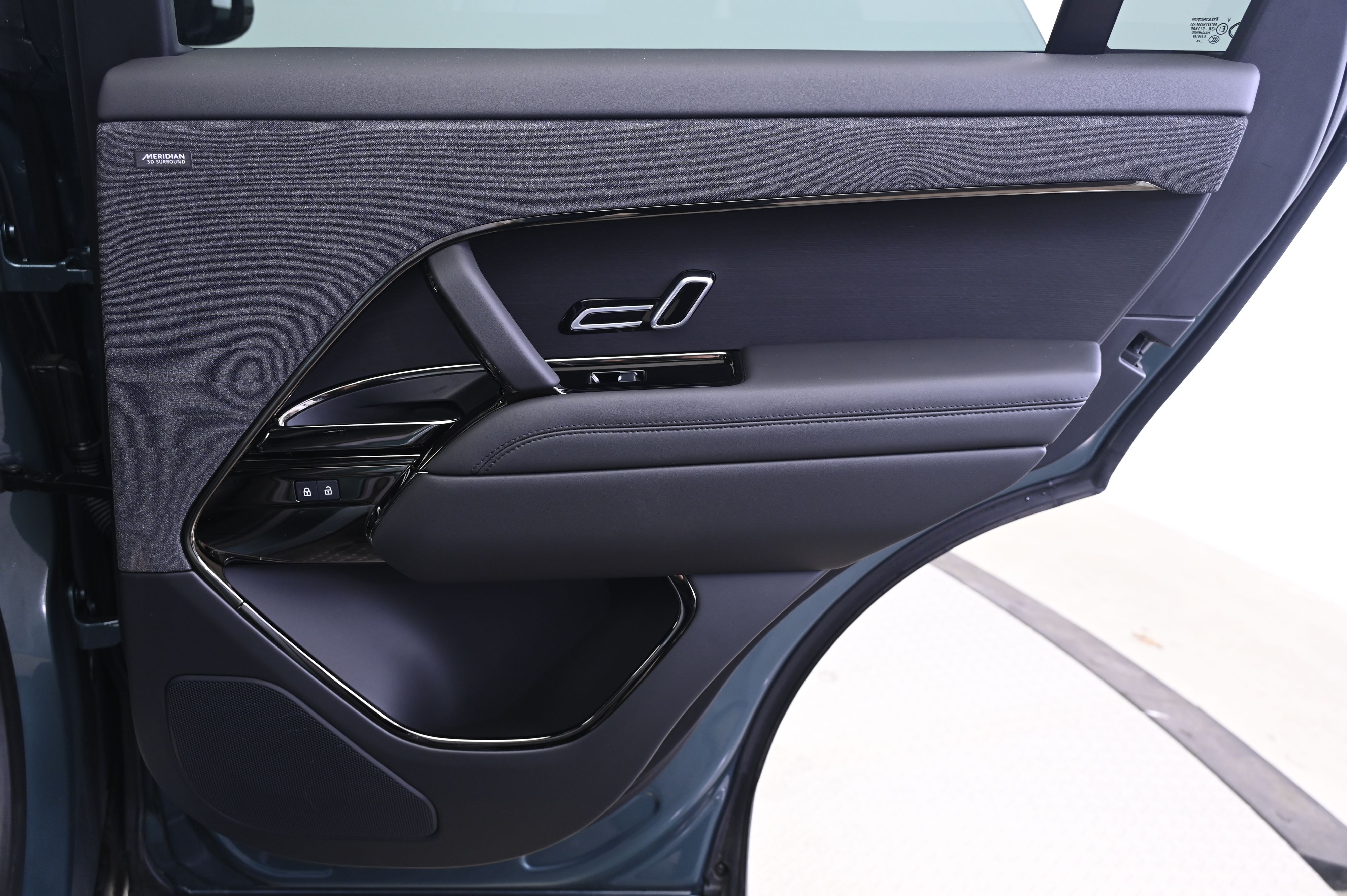 Thumbnail: 2024 Land Rover Range Rover Sport - 16