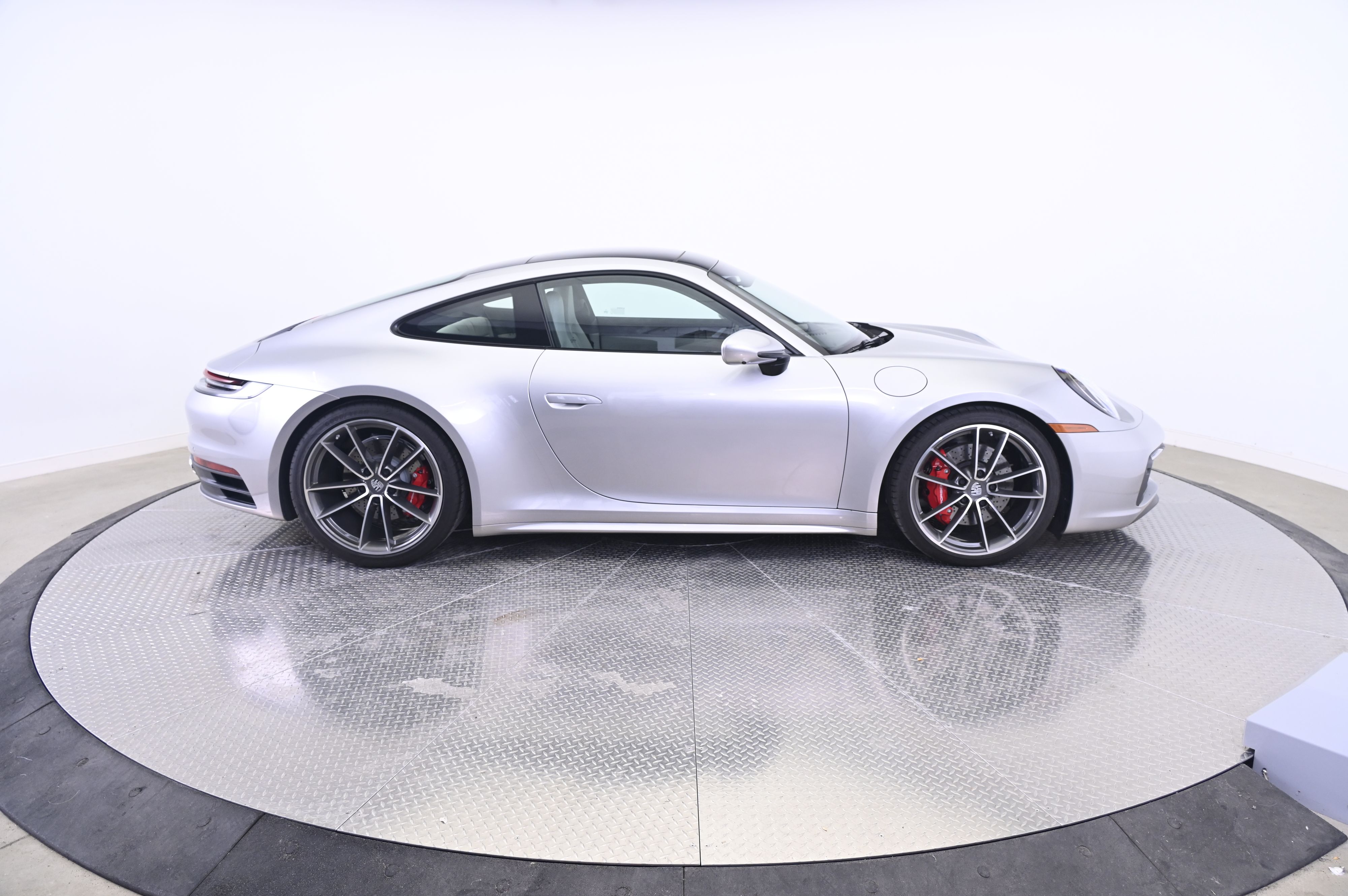 Thumbnail: 2024 Porsche 911 - 8