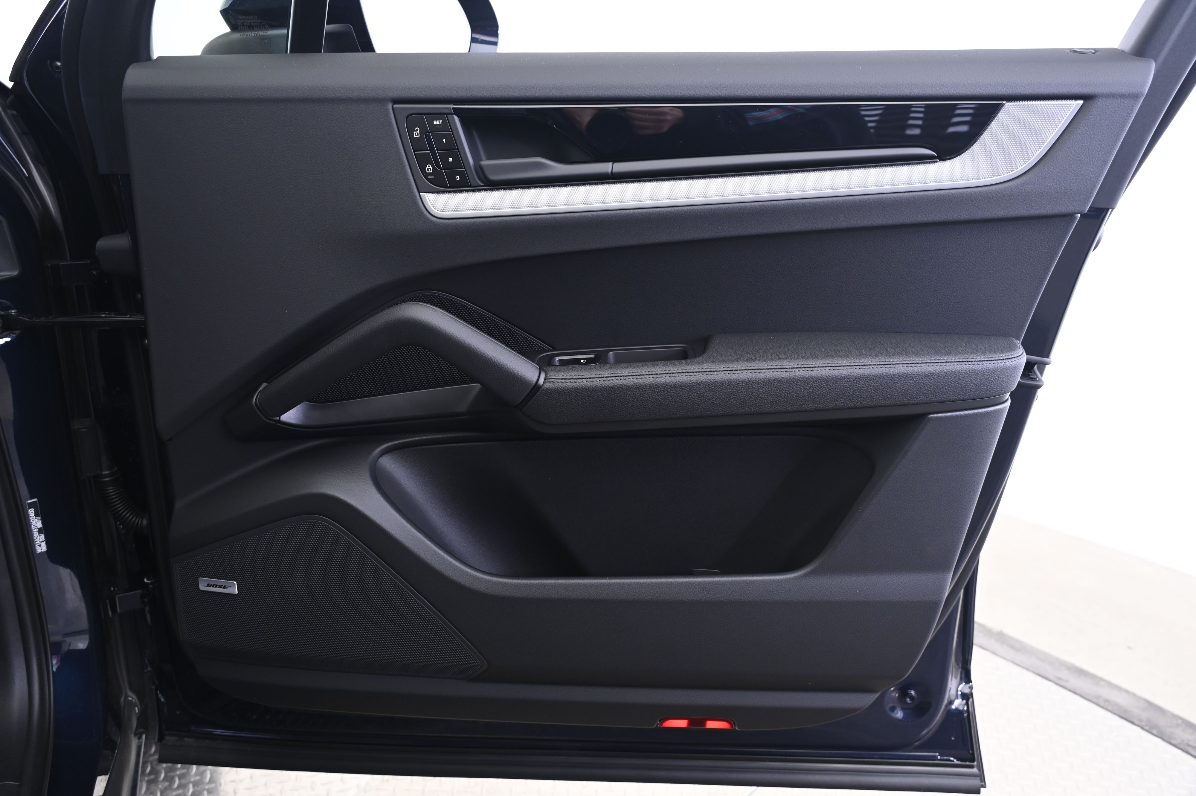 Thumbnail: 2026 Porsche Cayenne - 20