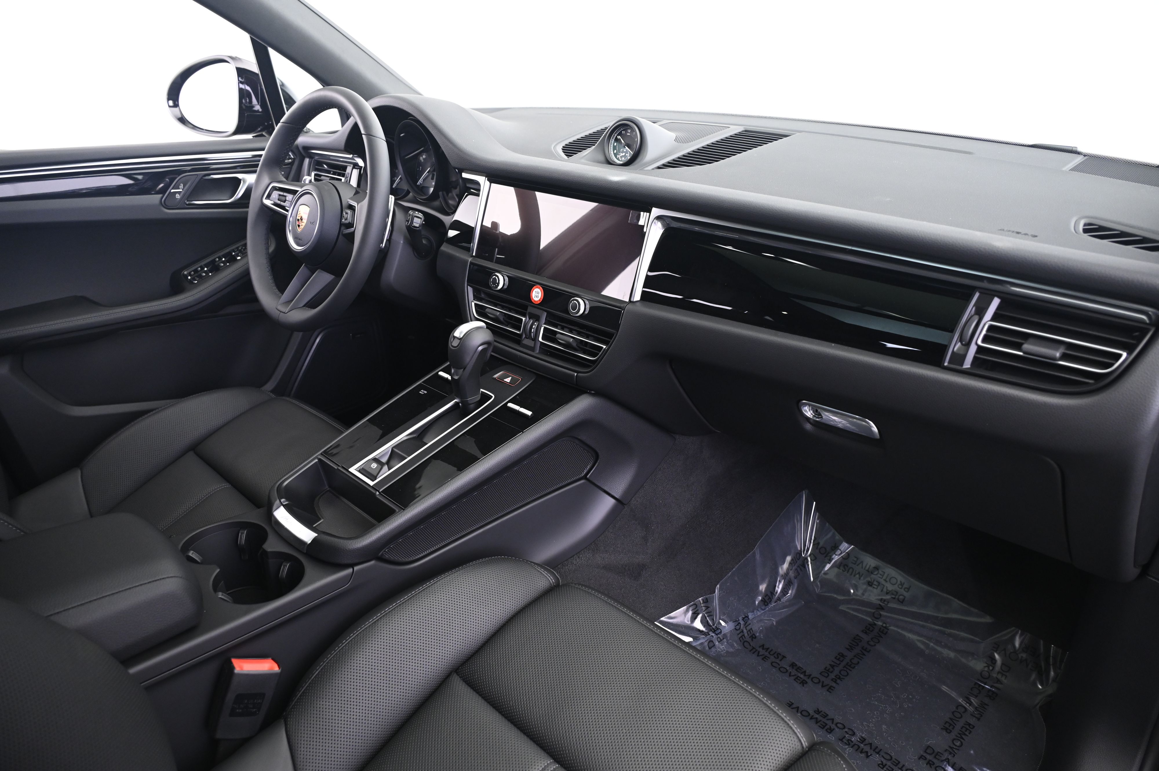 Thumbnail: 2026 Porsche Macan - 22