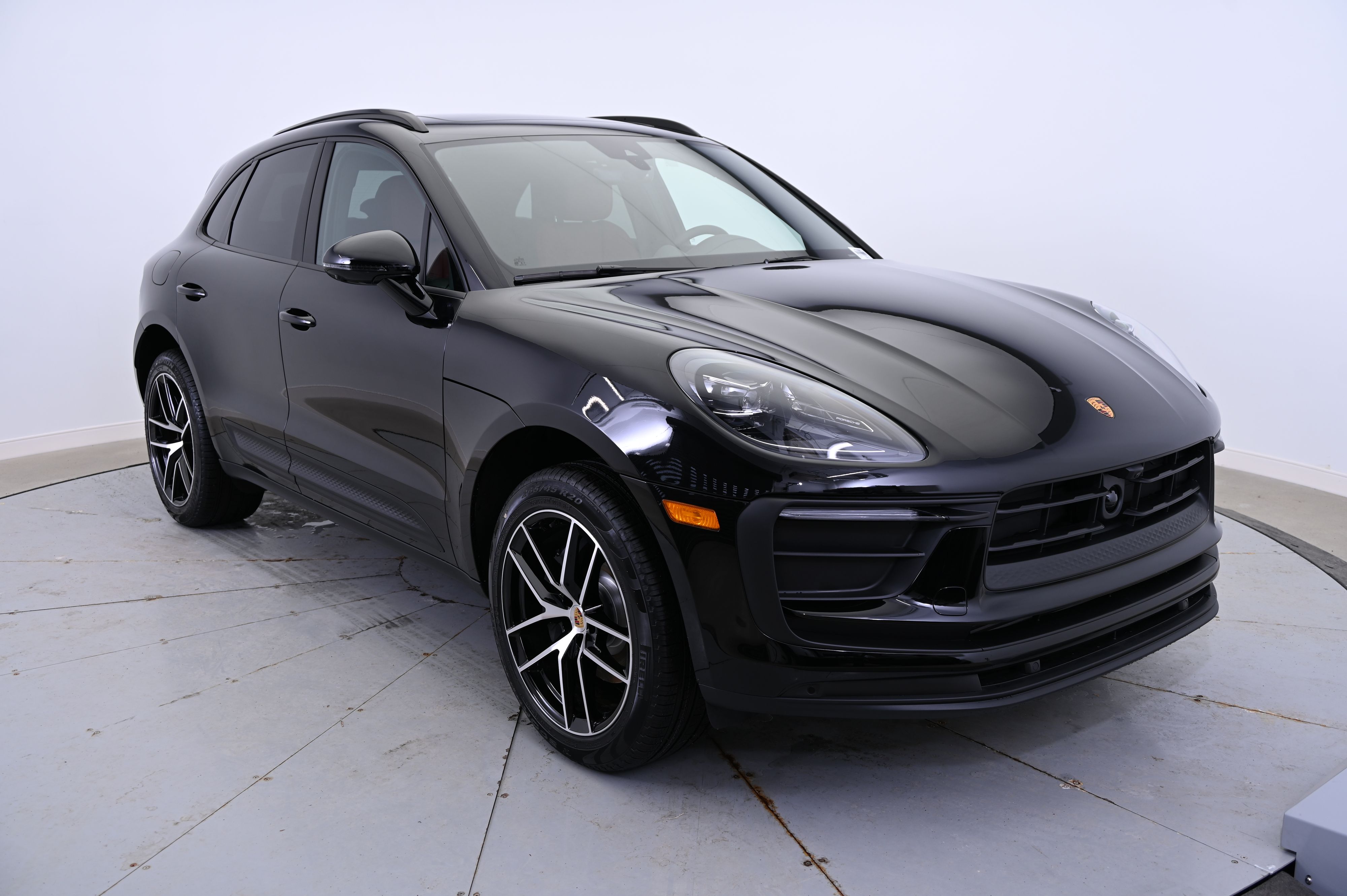 Thumbnail: 2025 Porsche Macan - 9