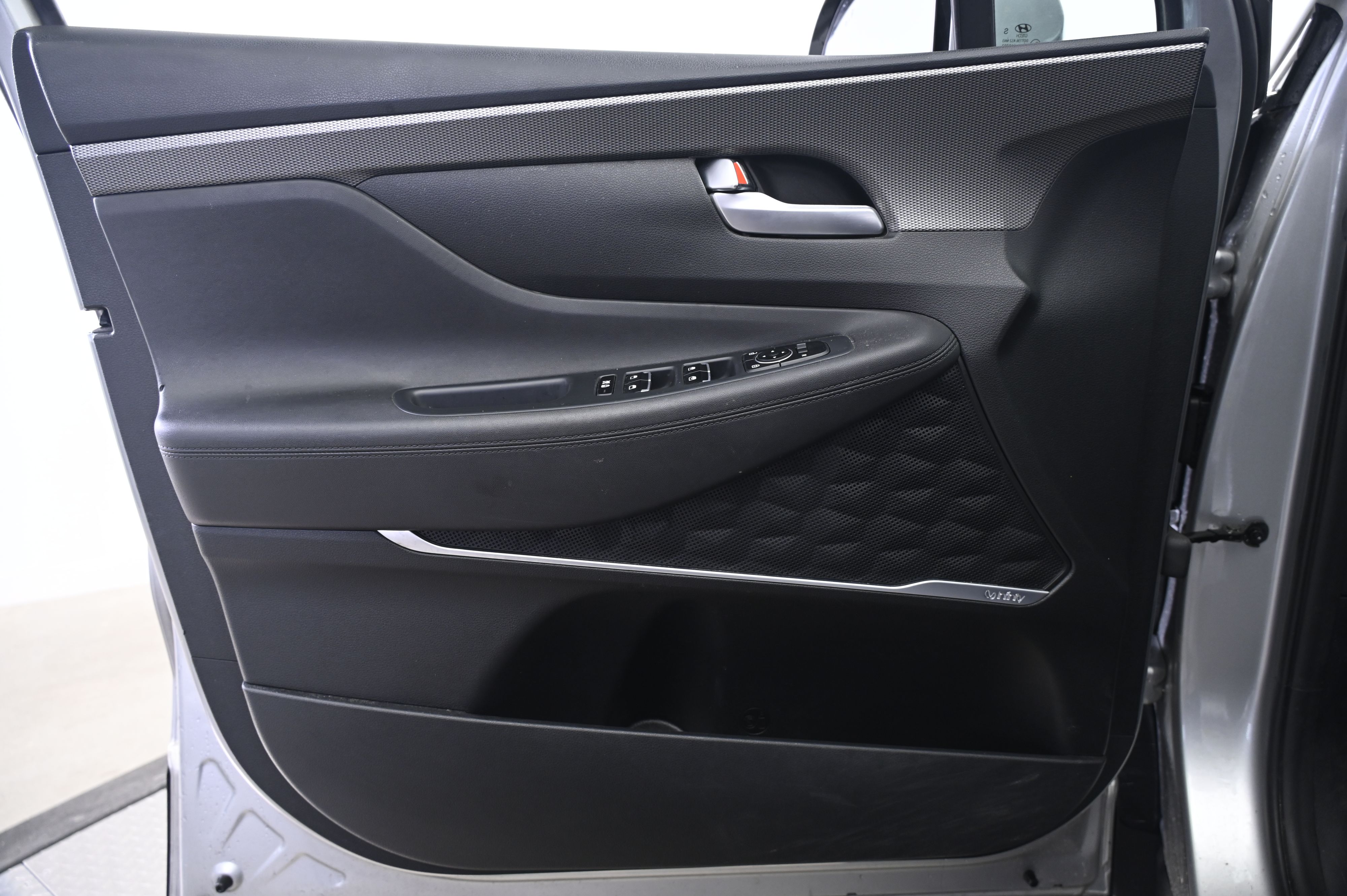 Thumbnail: 2020 Hyundai Santa Fe - 25