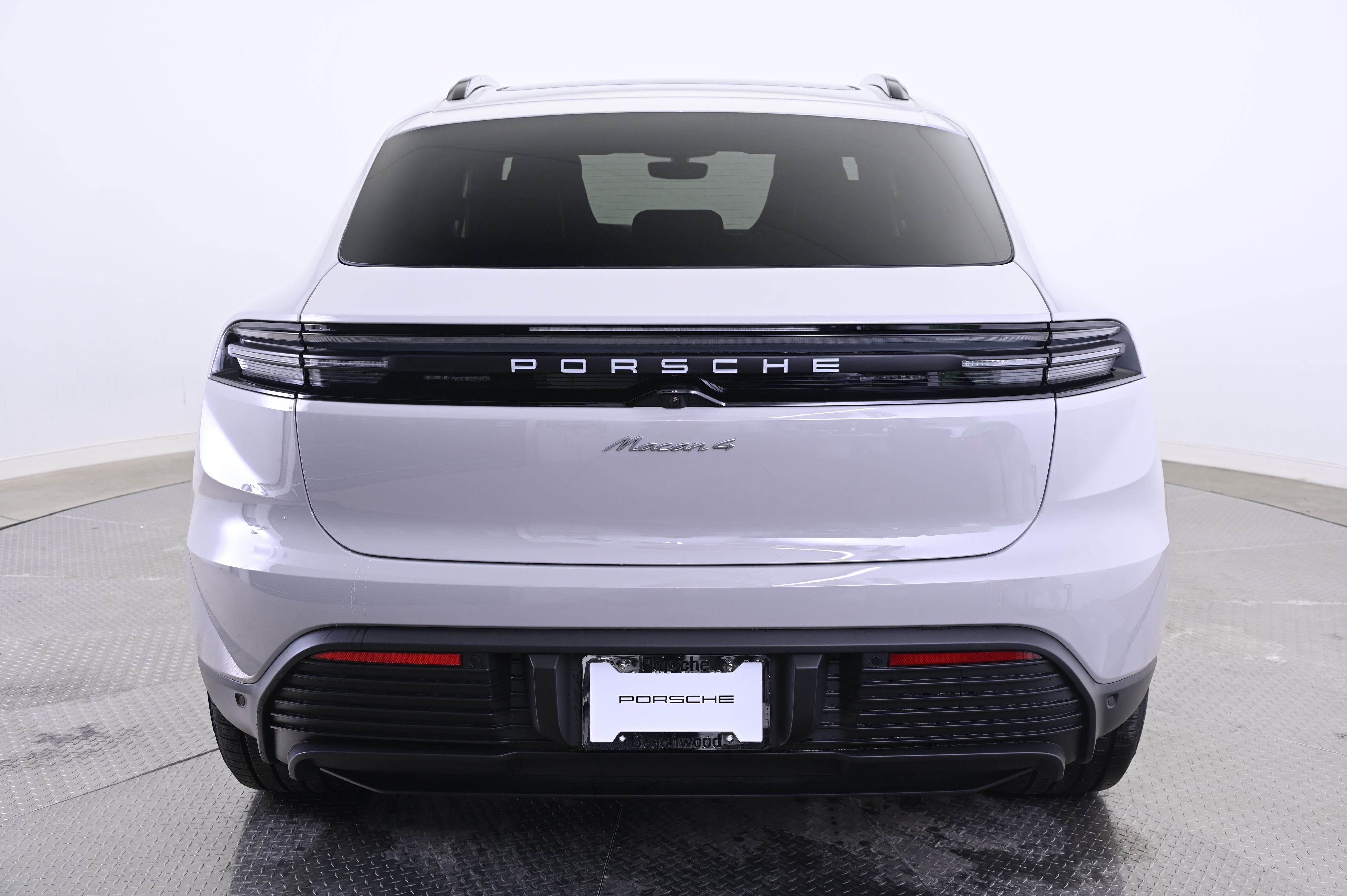 Thumbnail: 2026 Porsche Macan - 6