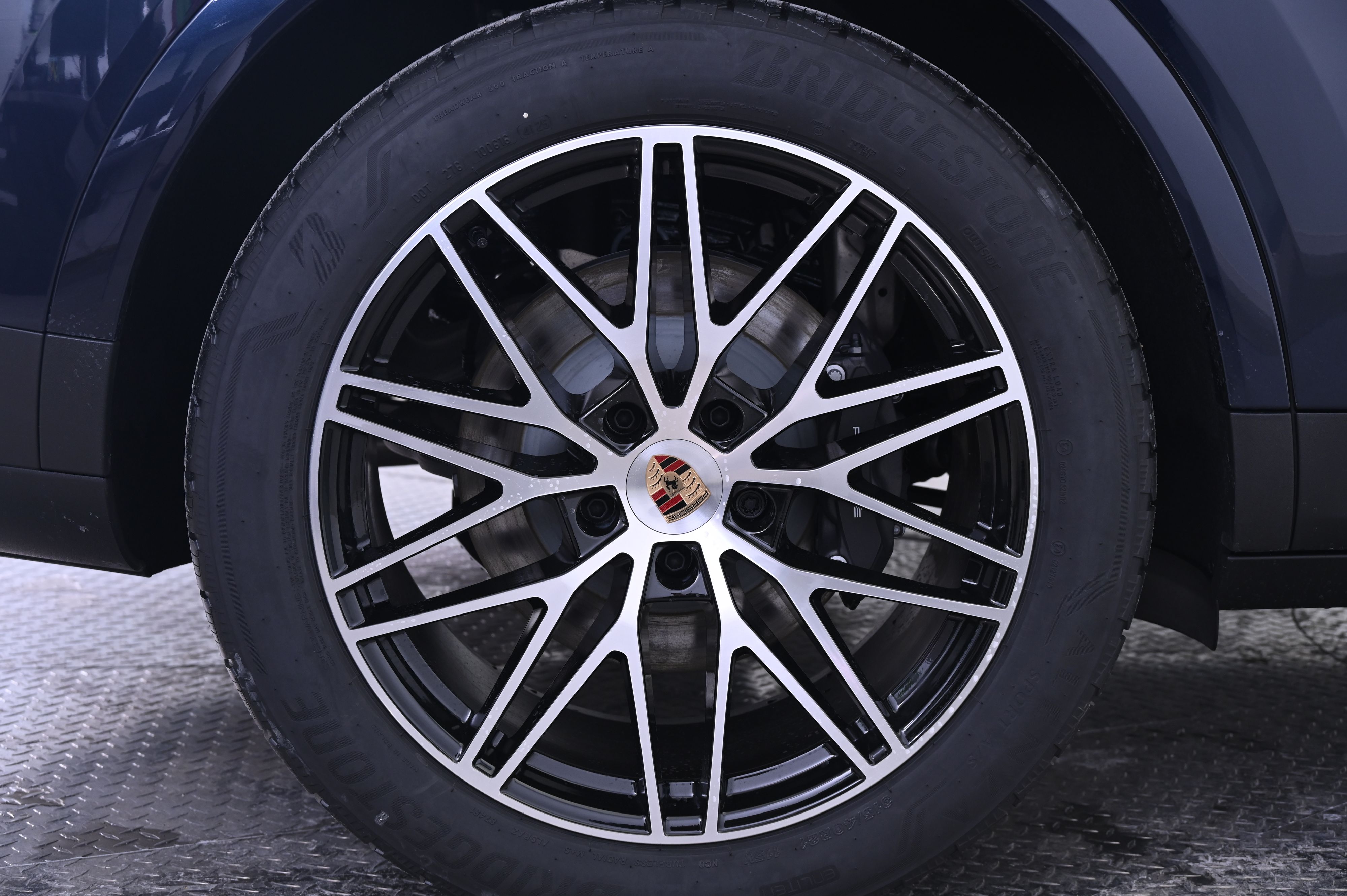 Thumbnail: 2026 Porsche Cayenne - 13