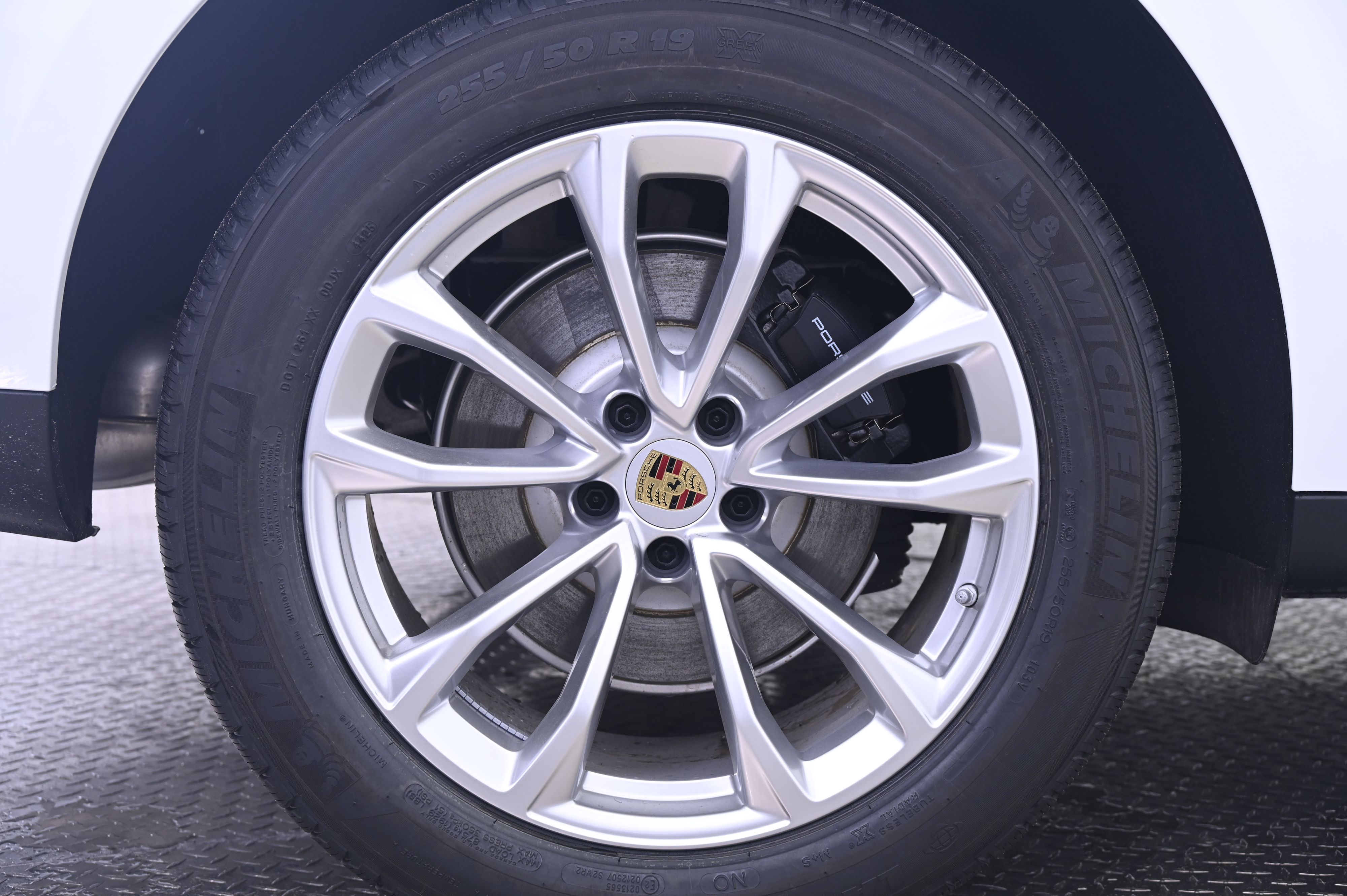 Thumbnail: 2026 Porsche Macan - 13