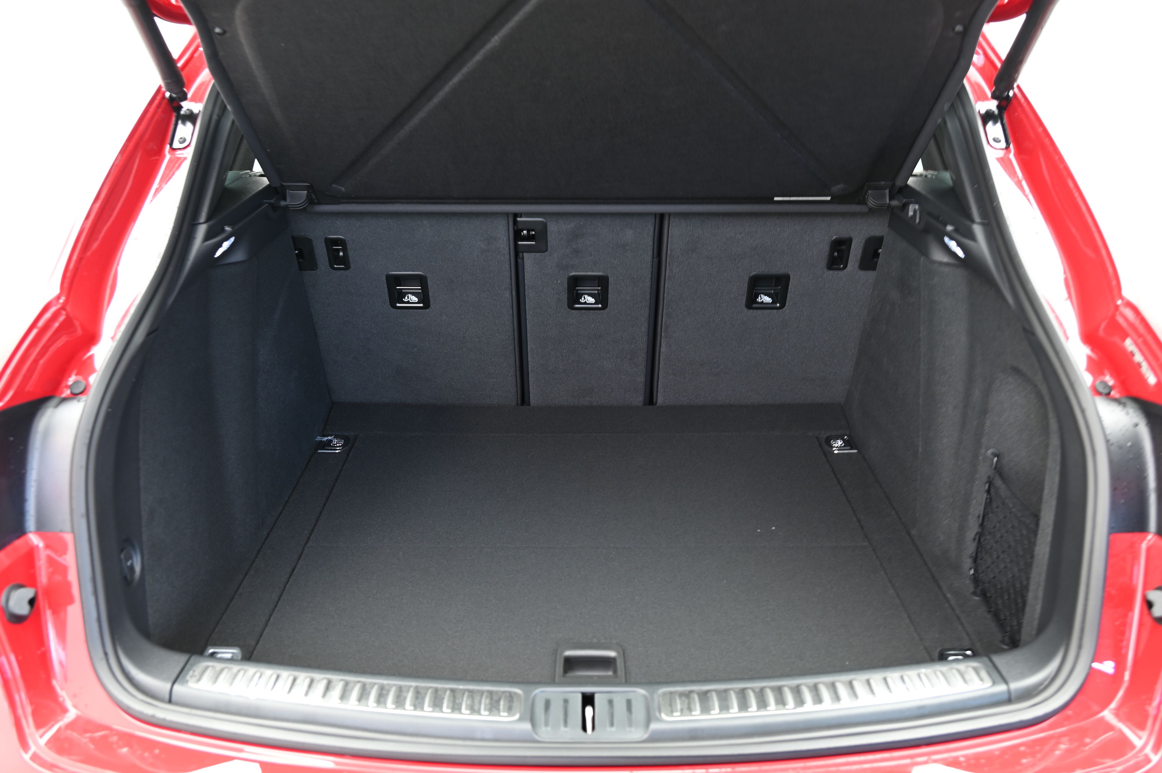 Thumbnail: 2025 Porsche Macan - 21