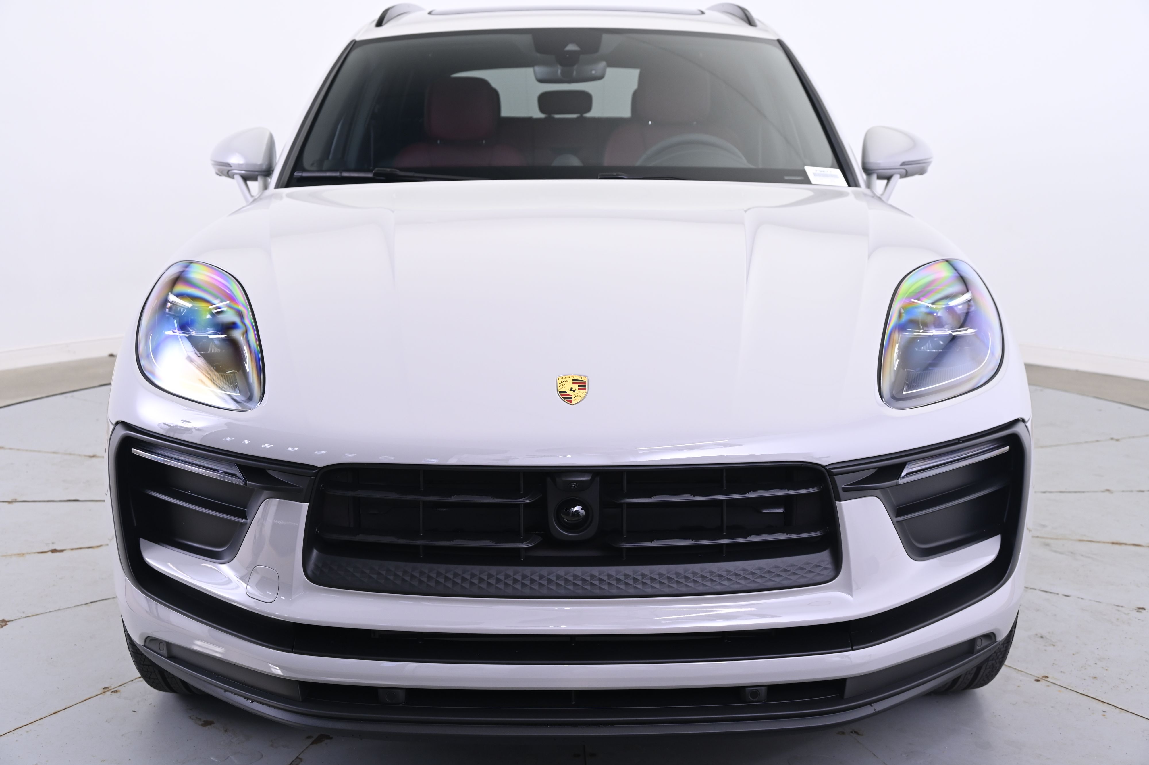 Thumbnail: 2026 Porsche Macan - 10