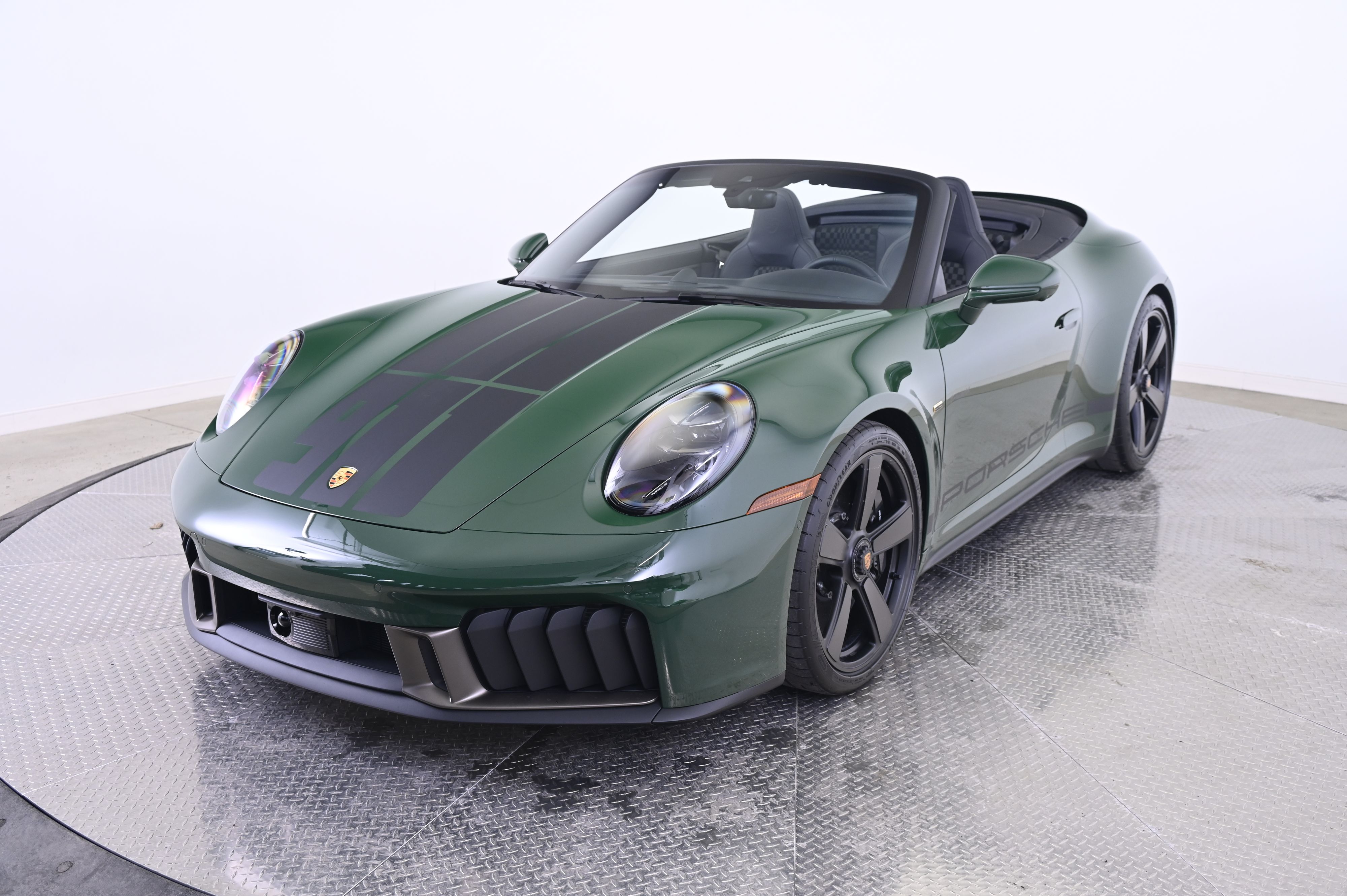 Thumbnail: 2026 Porsche 911 - 1