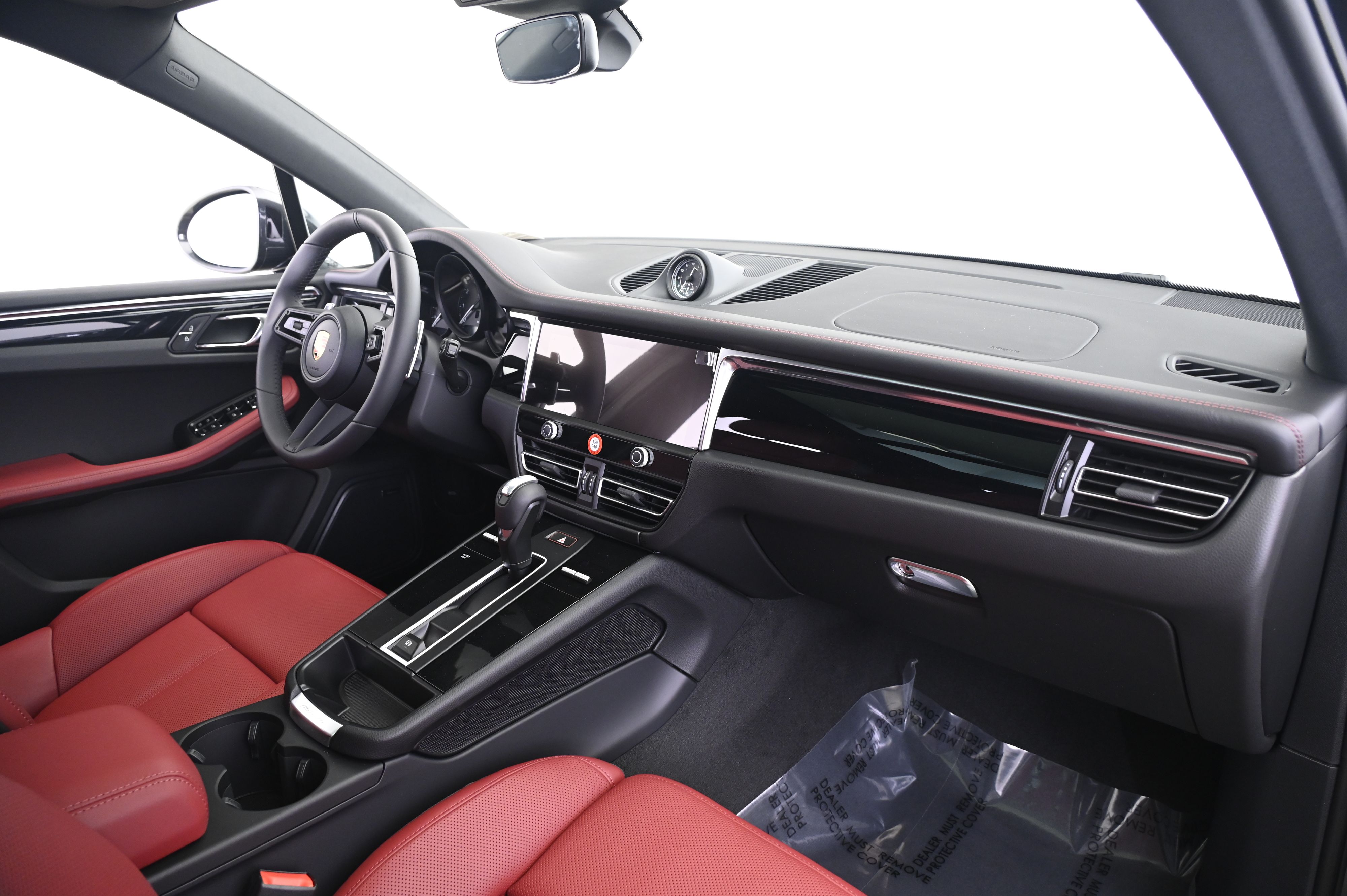 Thumbnail: 2026 Porsche Macan - 22