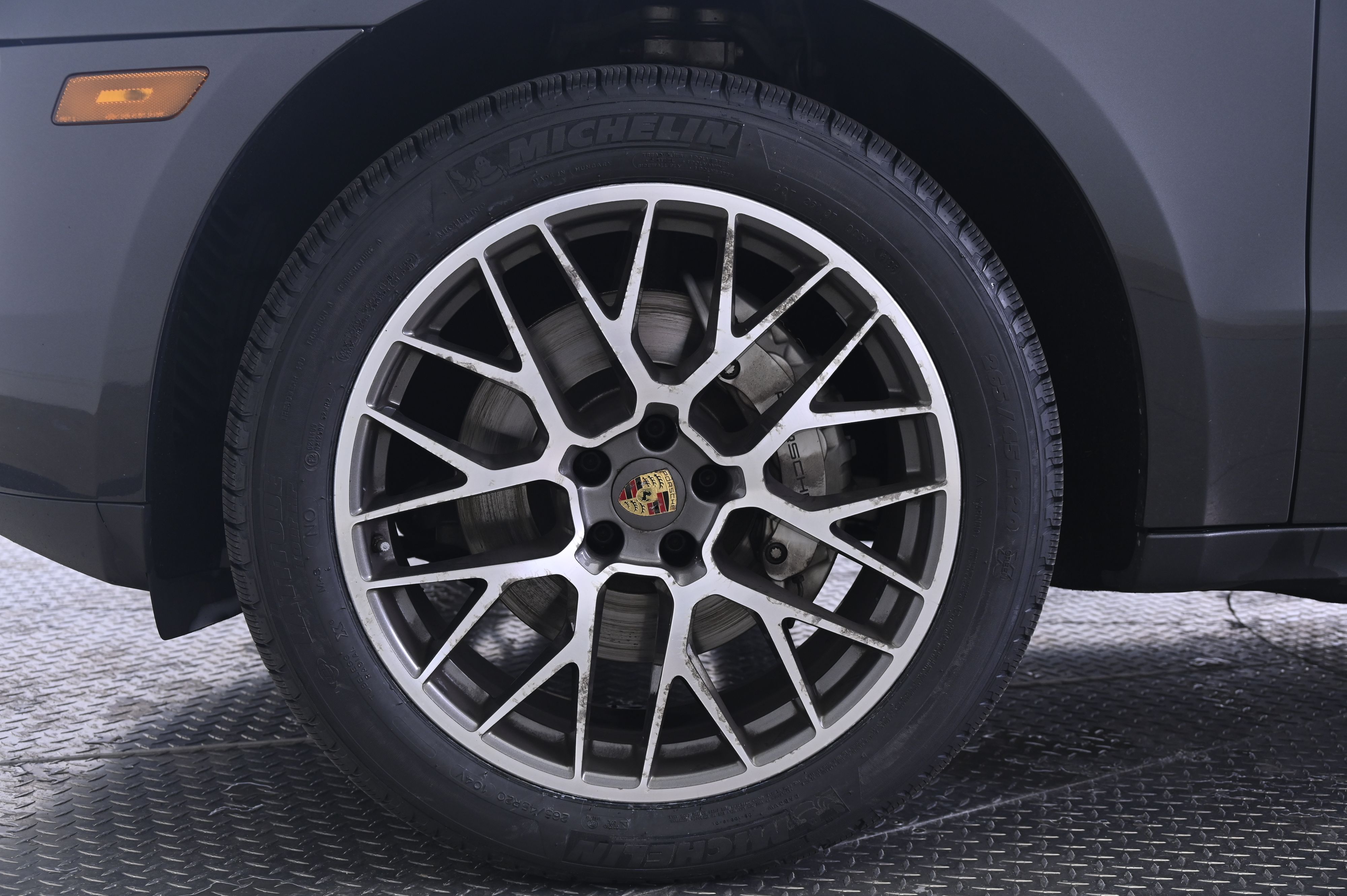 Thumbnail: 2018 Porsche Macan - 11