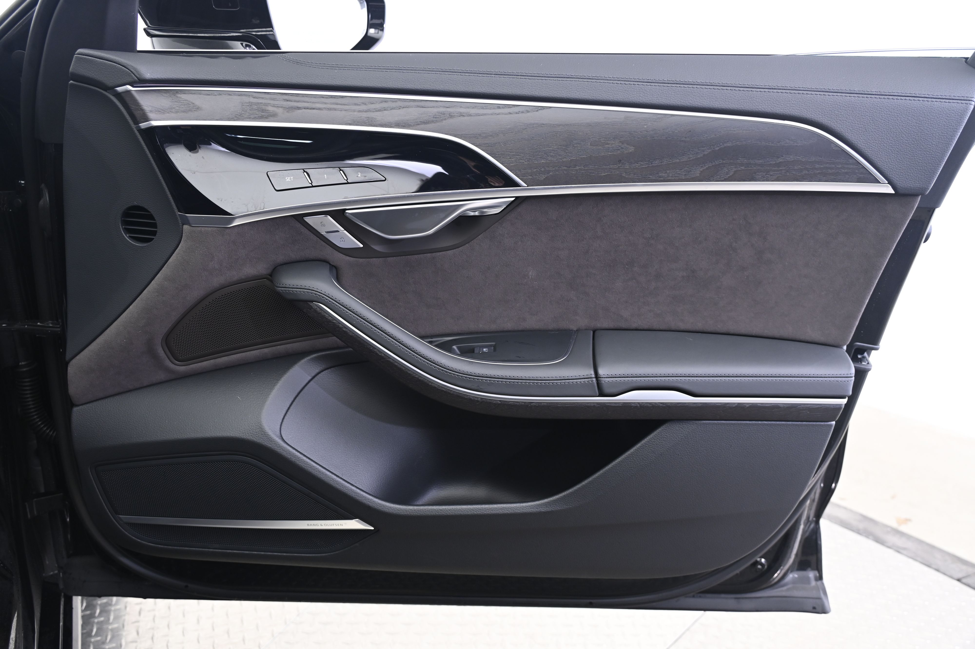 Thumbnail: 2023 Audi A8 - 20