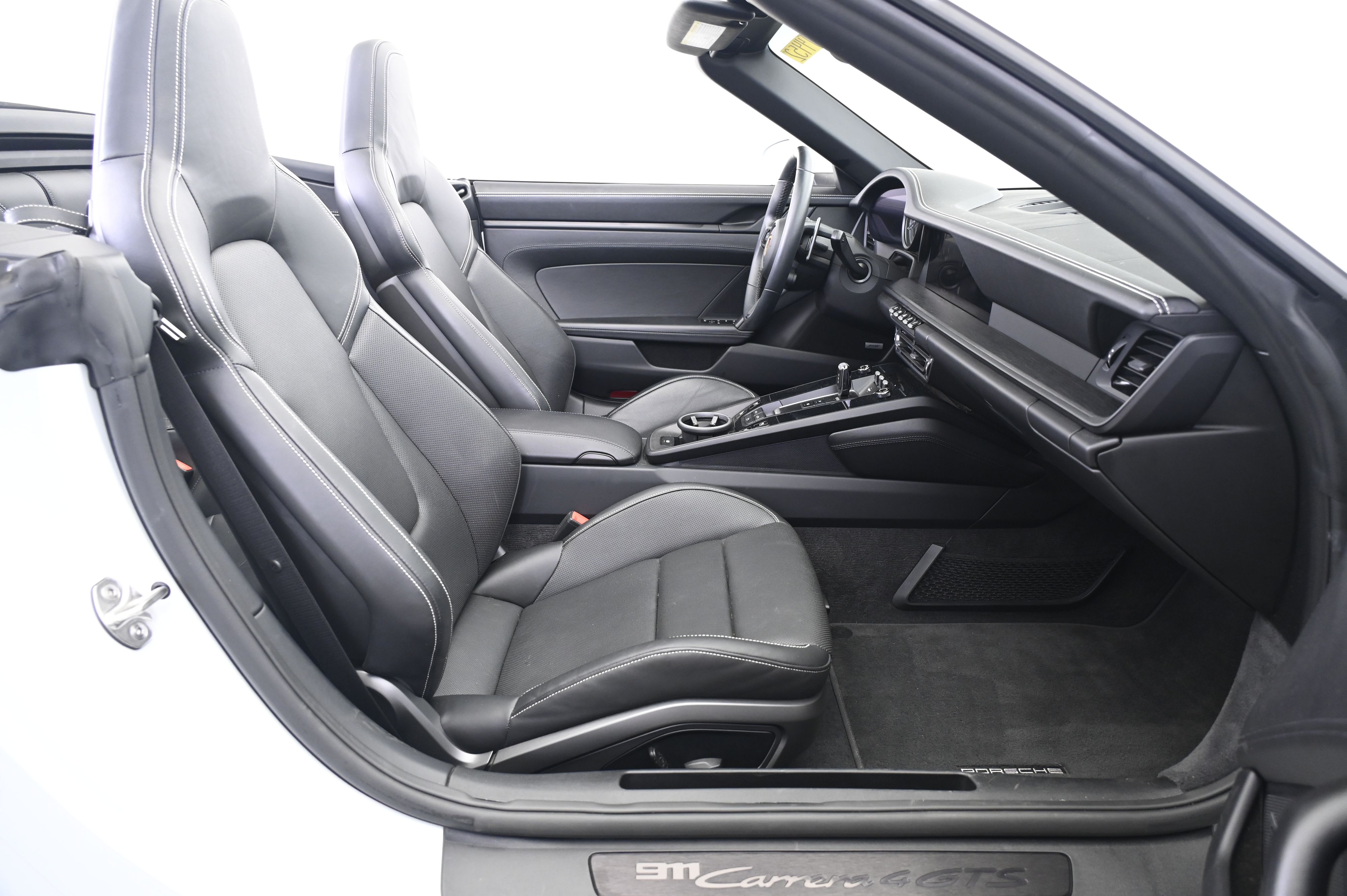 Thumbnail: 2022 Porsche 911 - 22