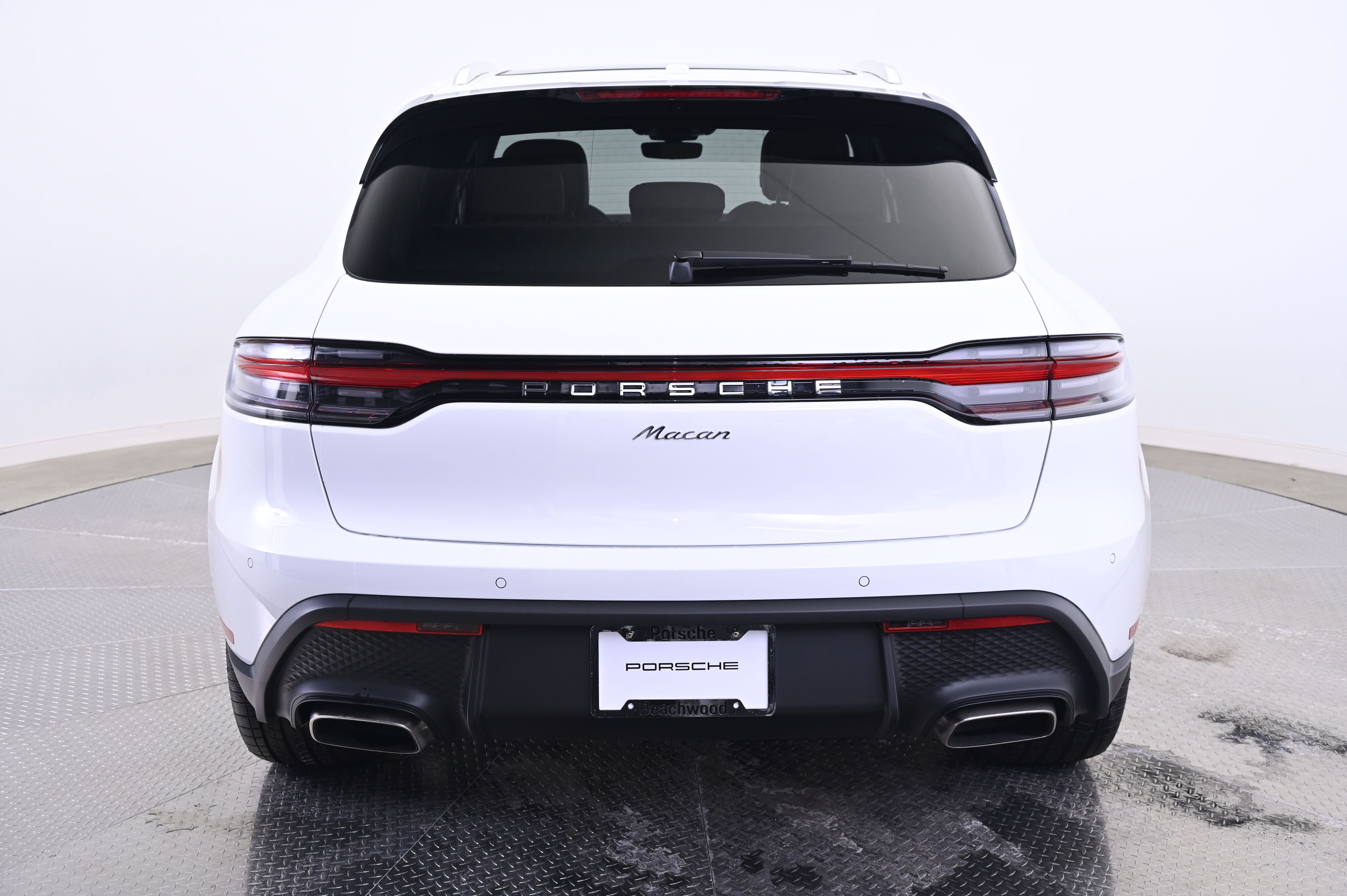 Thumbnail: 2026 Porsche Macan - 6