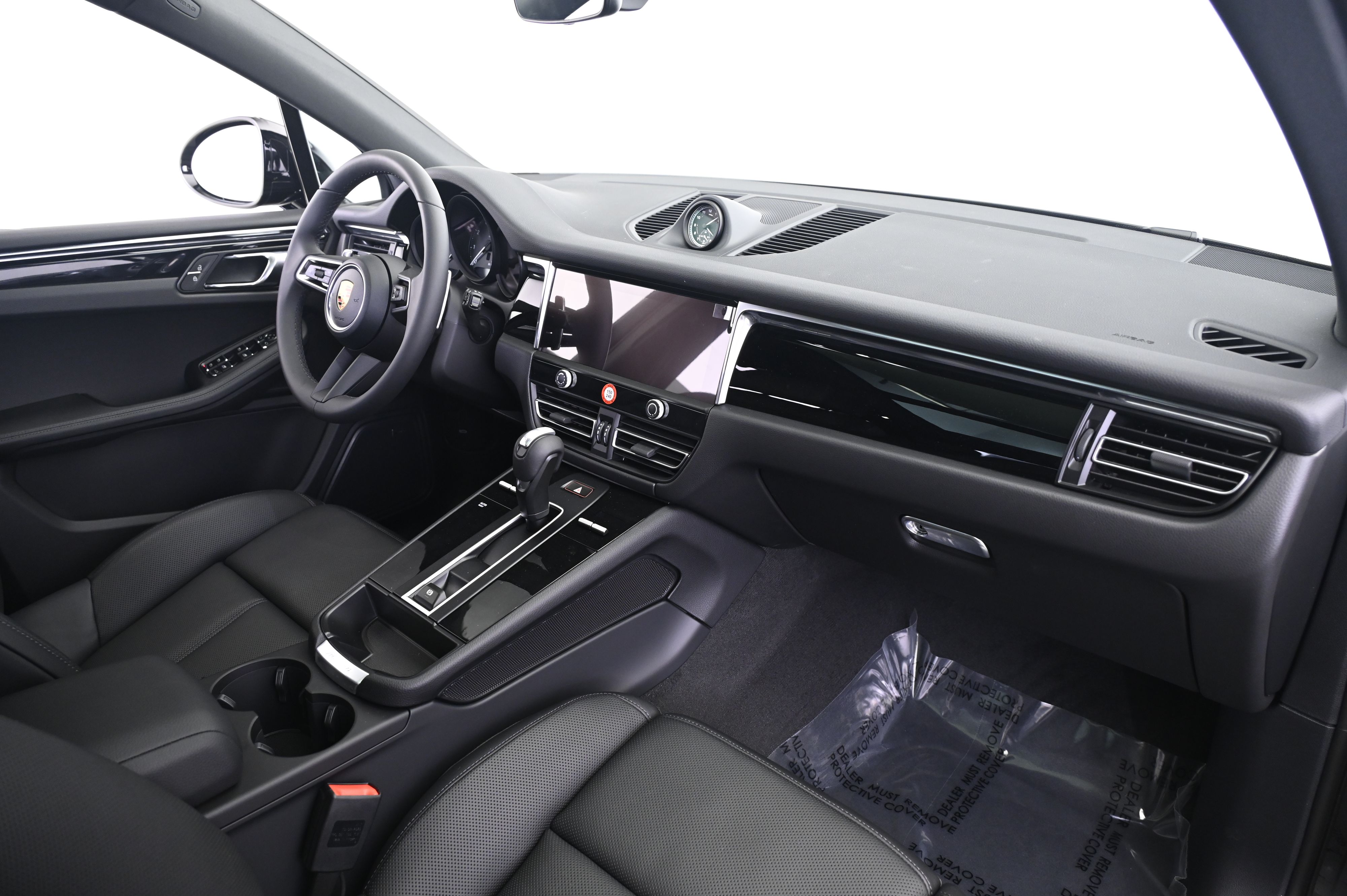 Thumbnail: 2026 Porsche Macan - 22