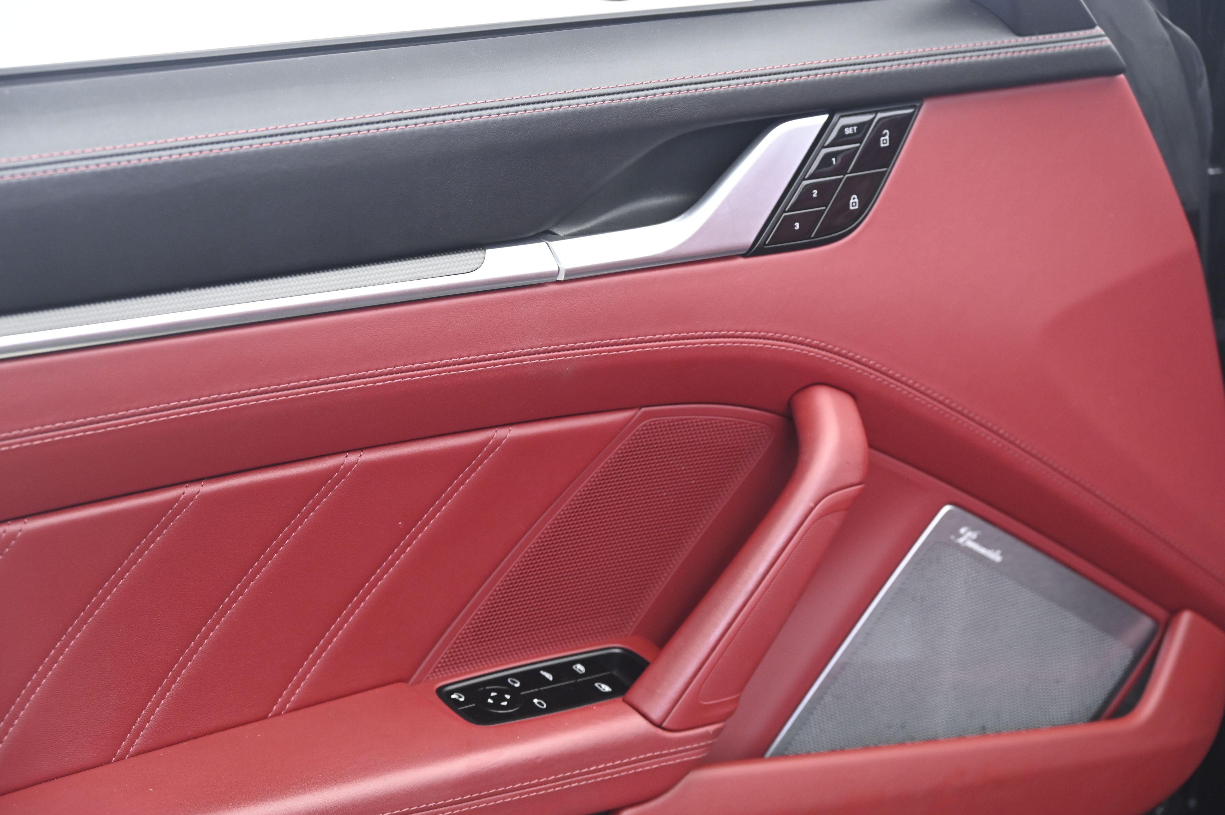 Thumbnail: 2021 Porsche 911 - 26