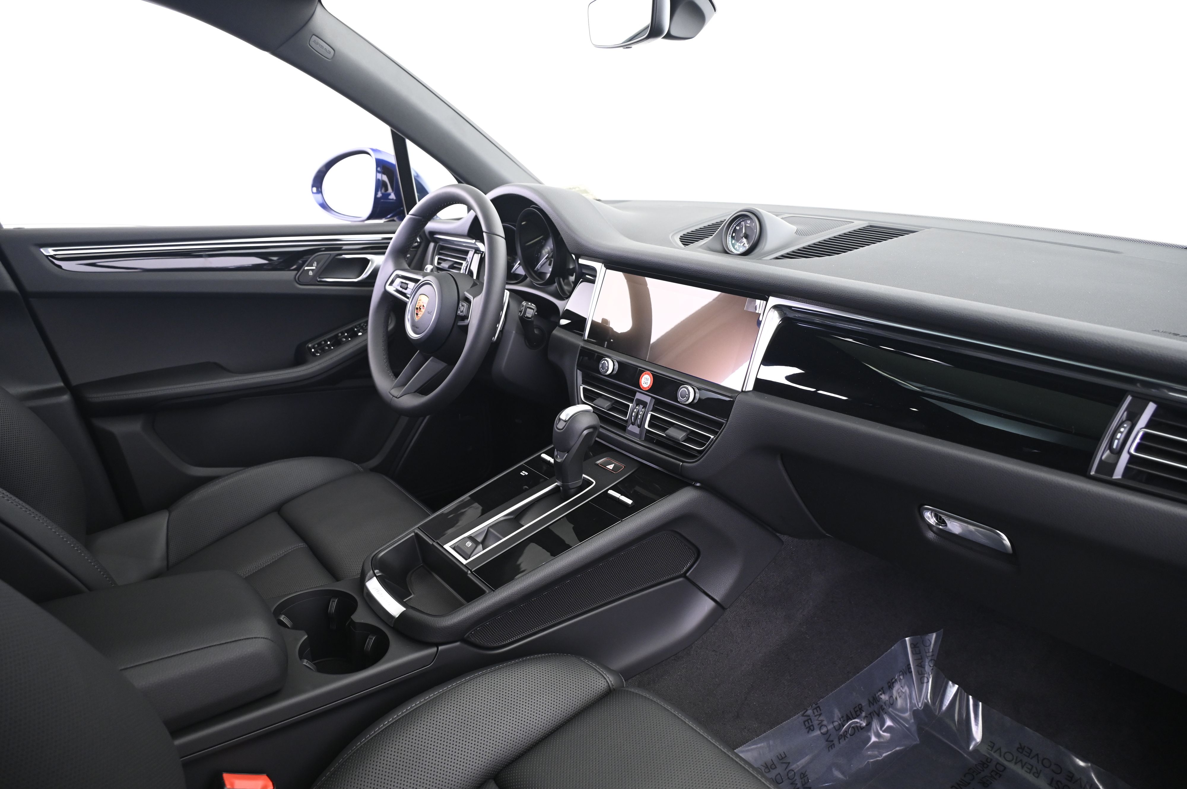 Thumbnail: 2026 Porsche Macan - 22