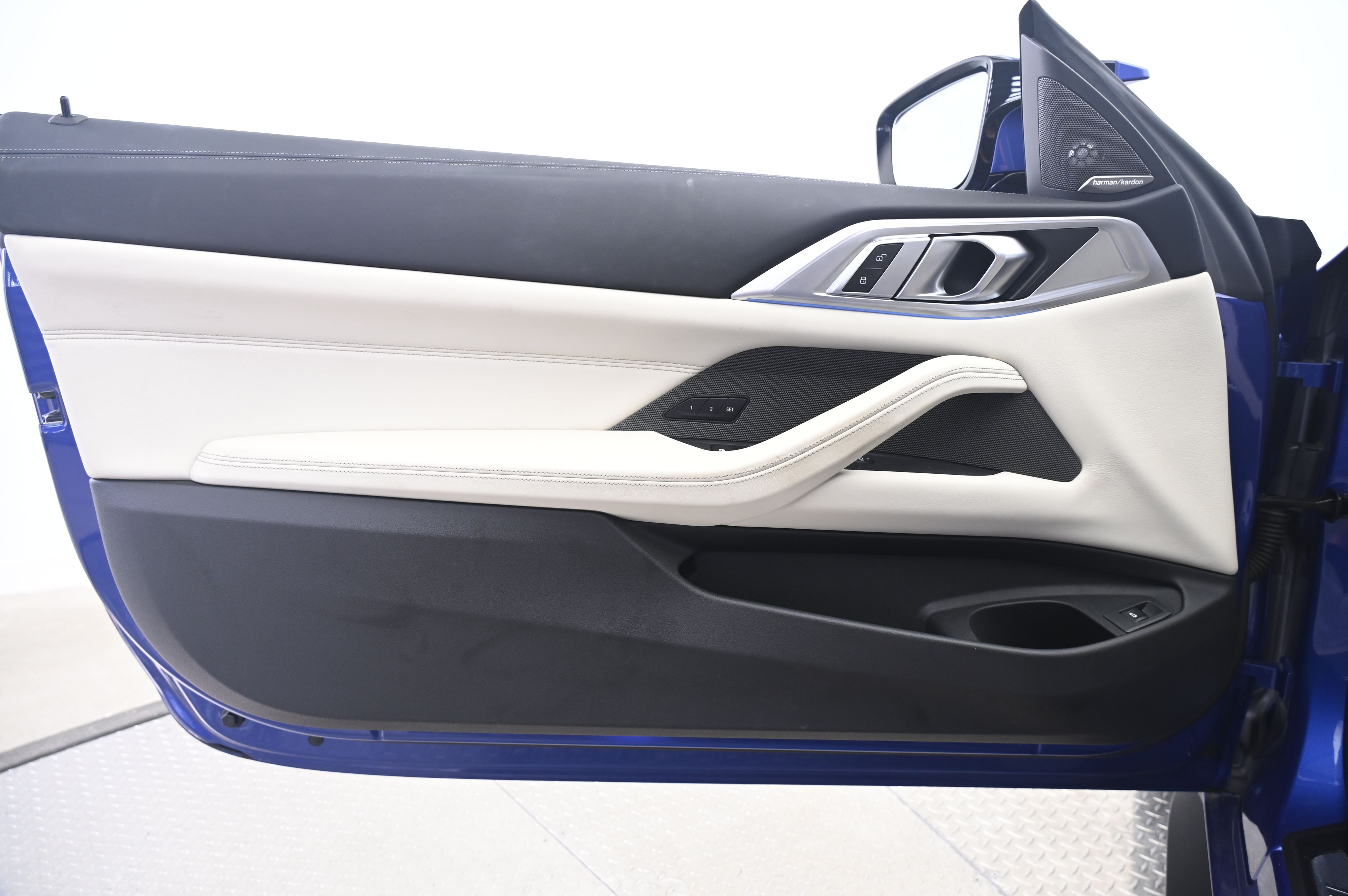 Thumbnail: 2024 BMW M4 - 25
