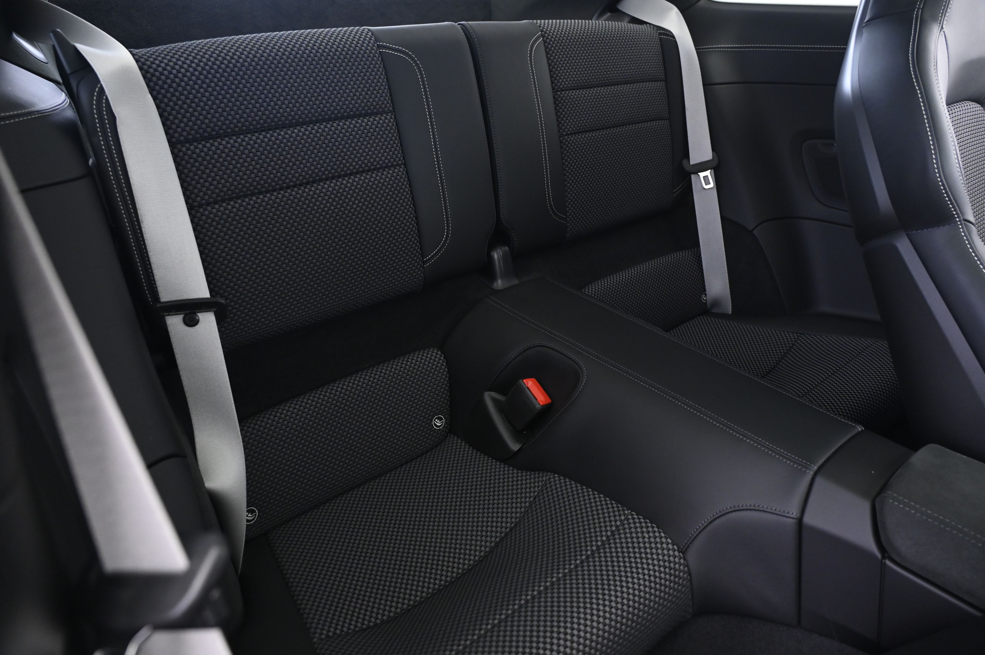 Thumbnail: 2025 Porsche 911 - 21