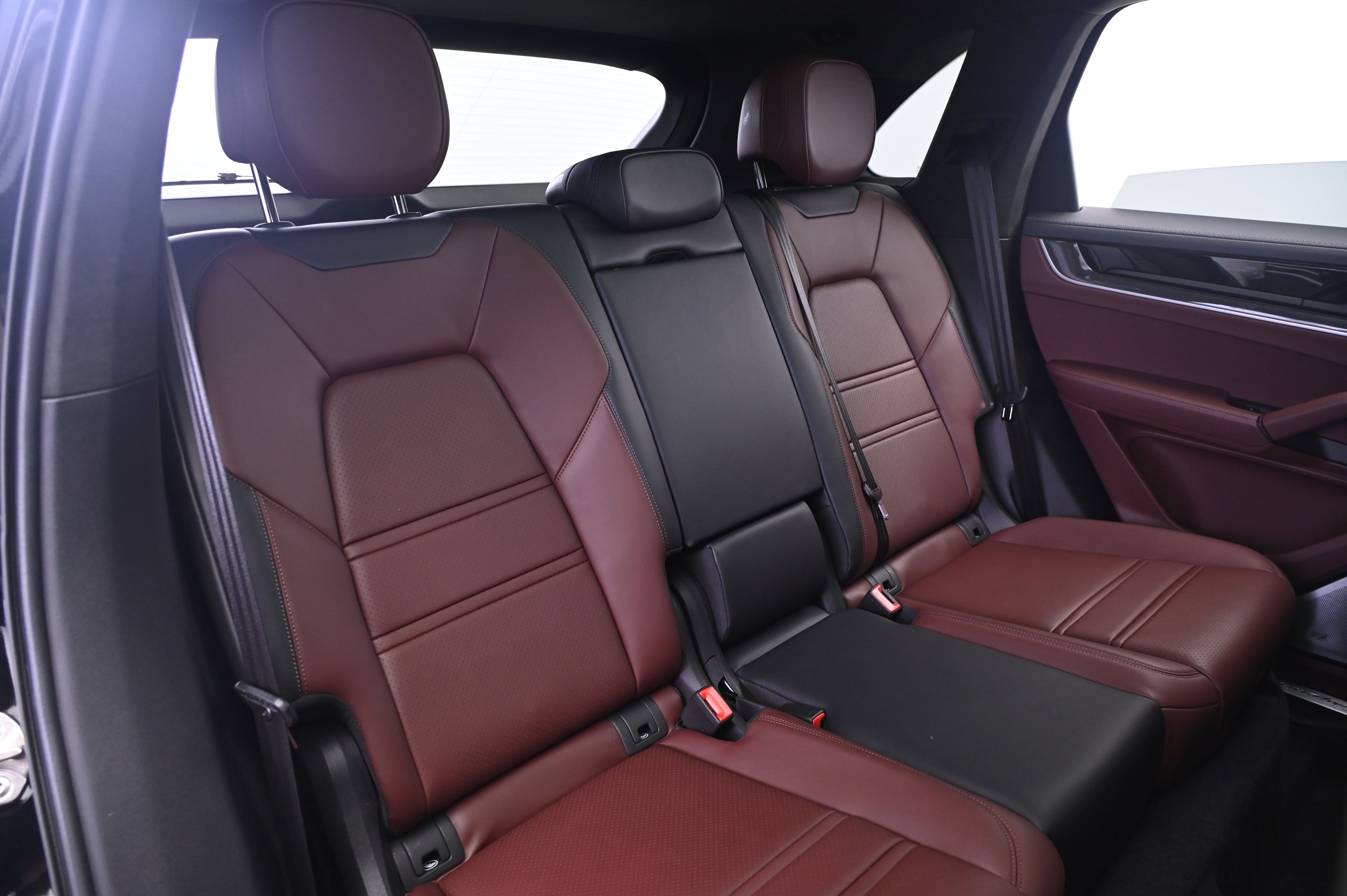 Thumbnail: 2024 Porsche Cayenne - 19