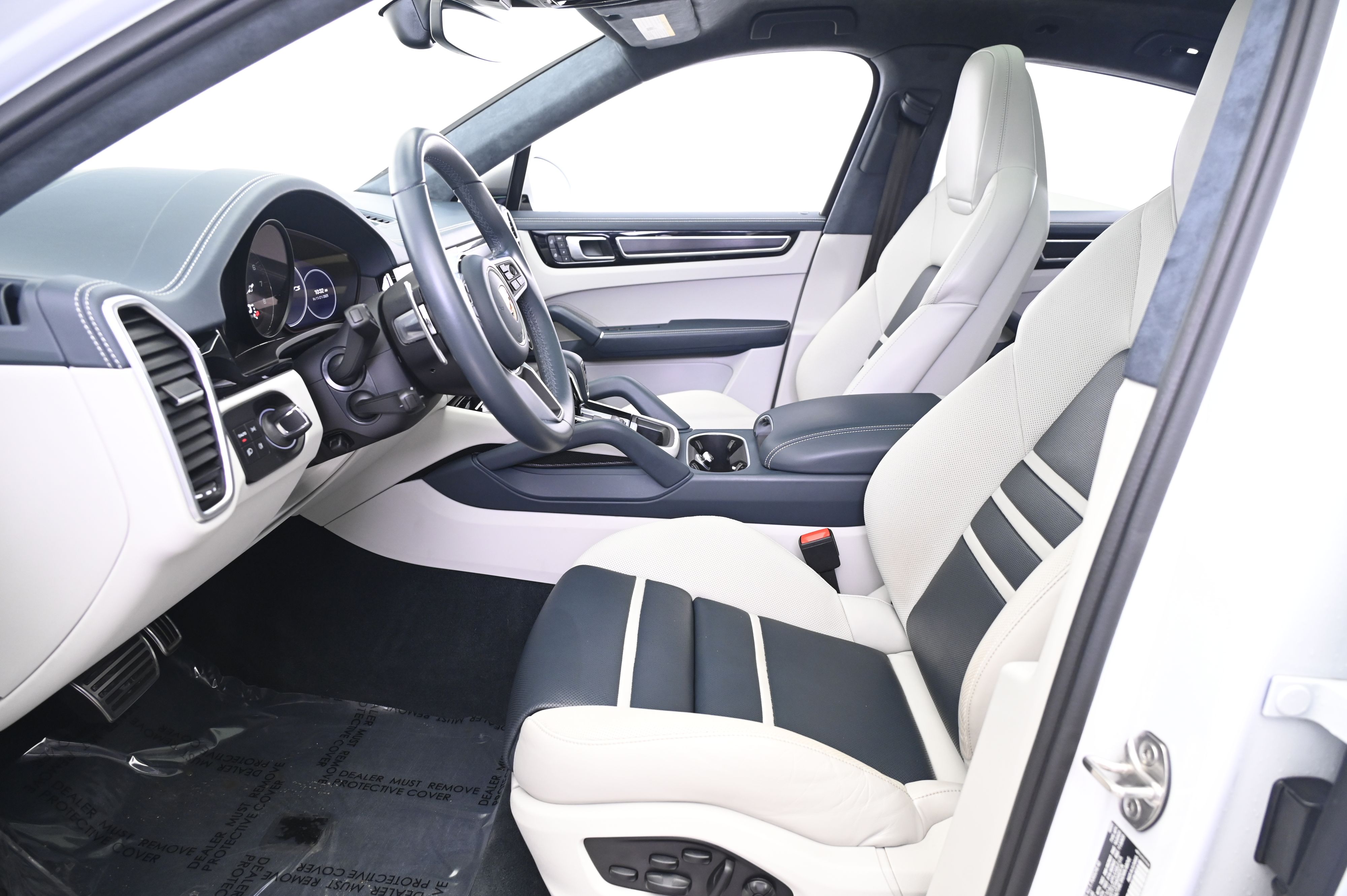 Thumbnail: 2022 Porsche  - 29