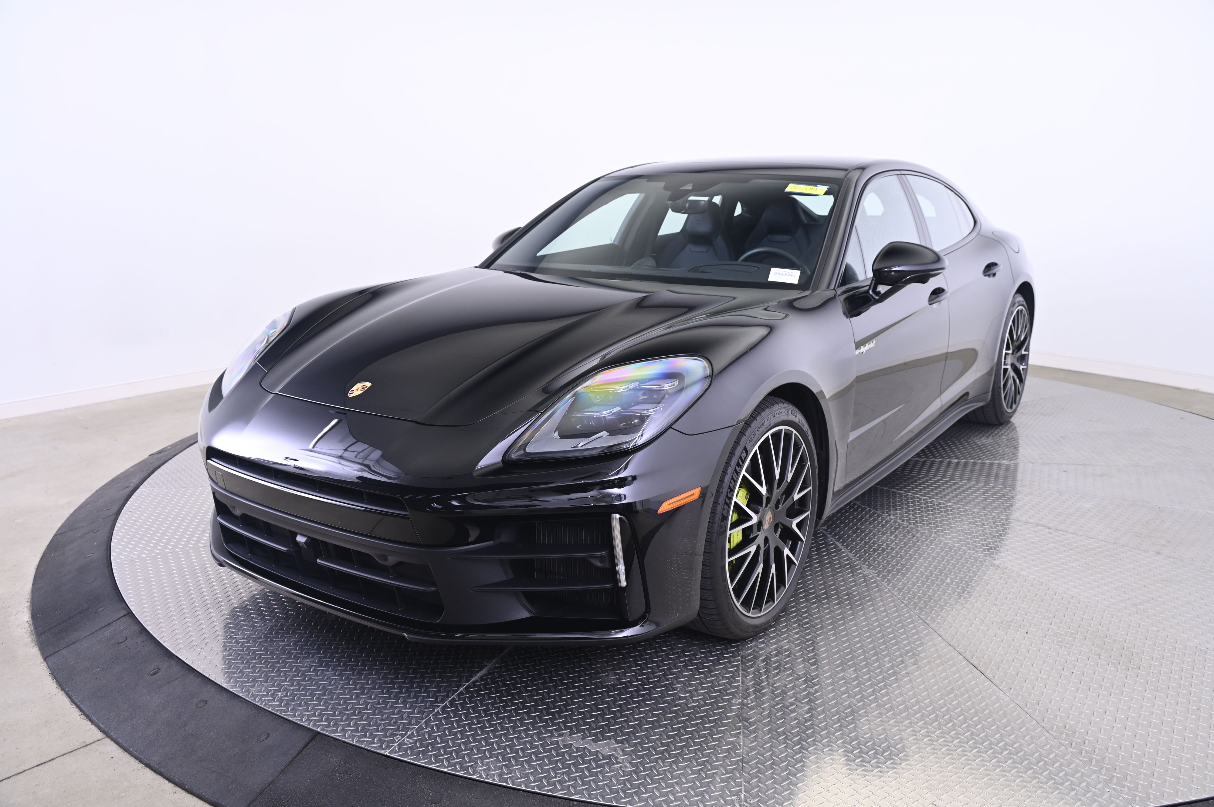 Thumbnail: 2025 Porsche Panamera - 1