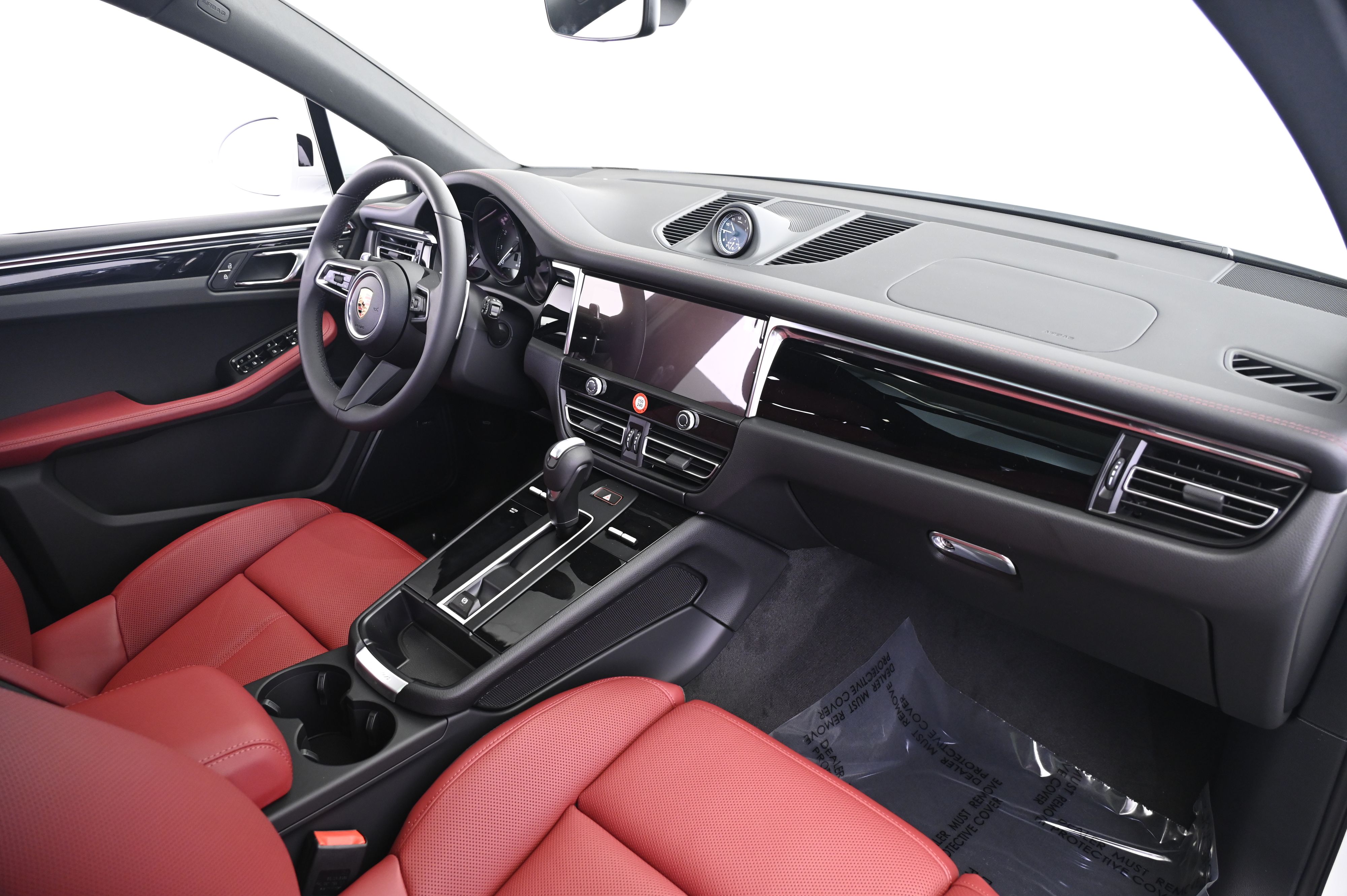 Thumbnail: 2026 Porsche Macan - 22