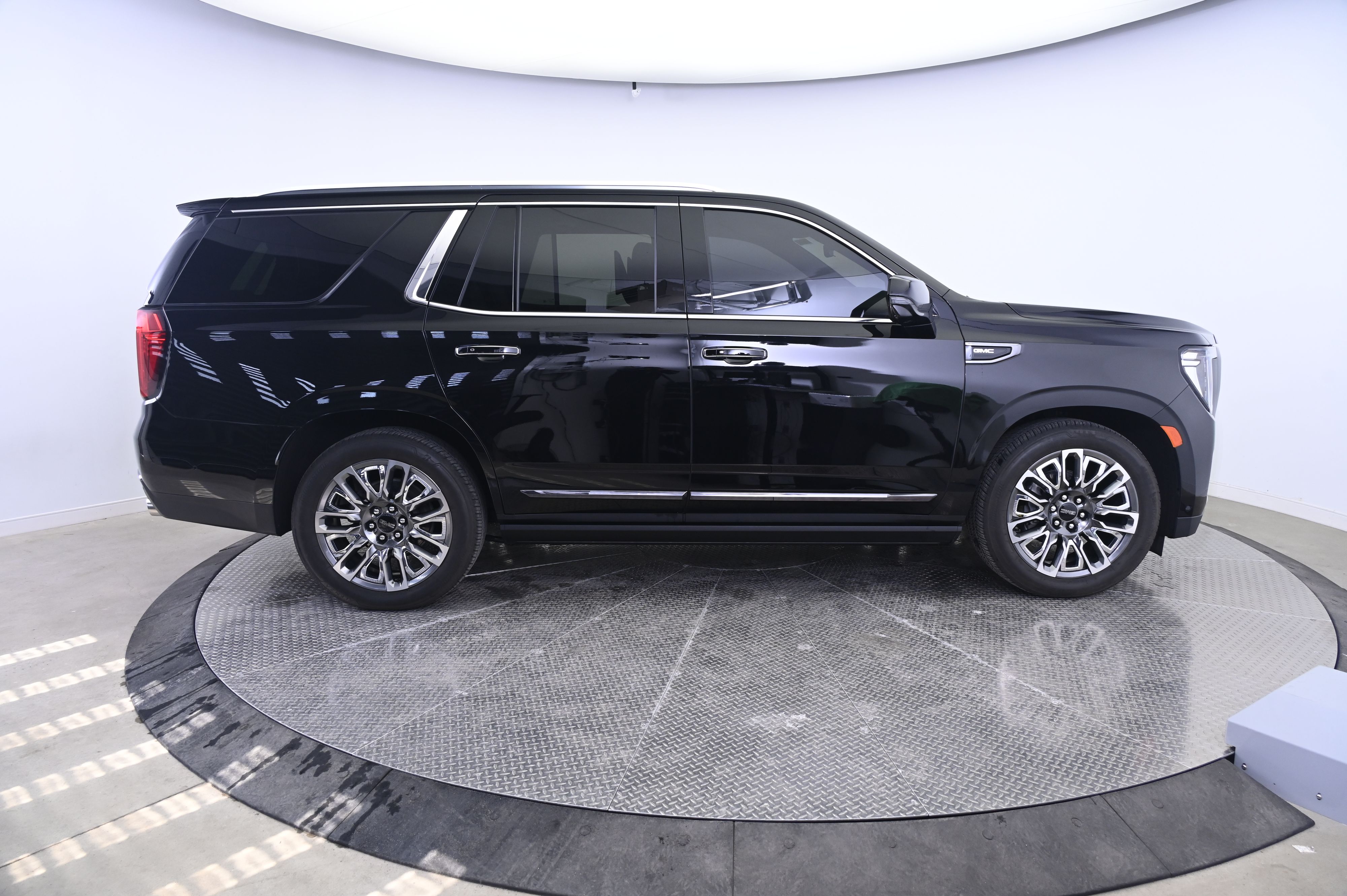 Thumbnail: 2024 GMC Yukon - 8