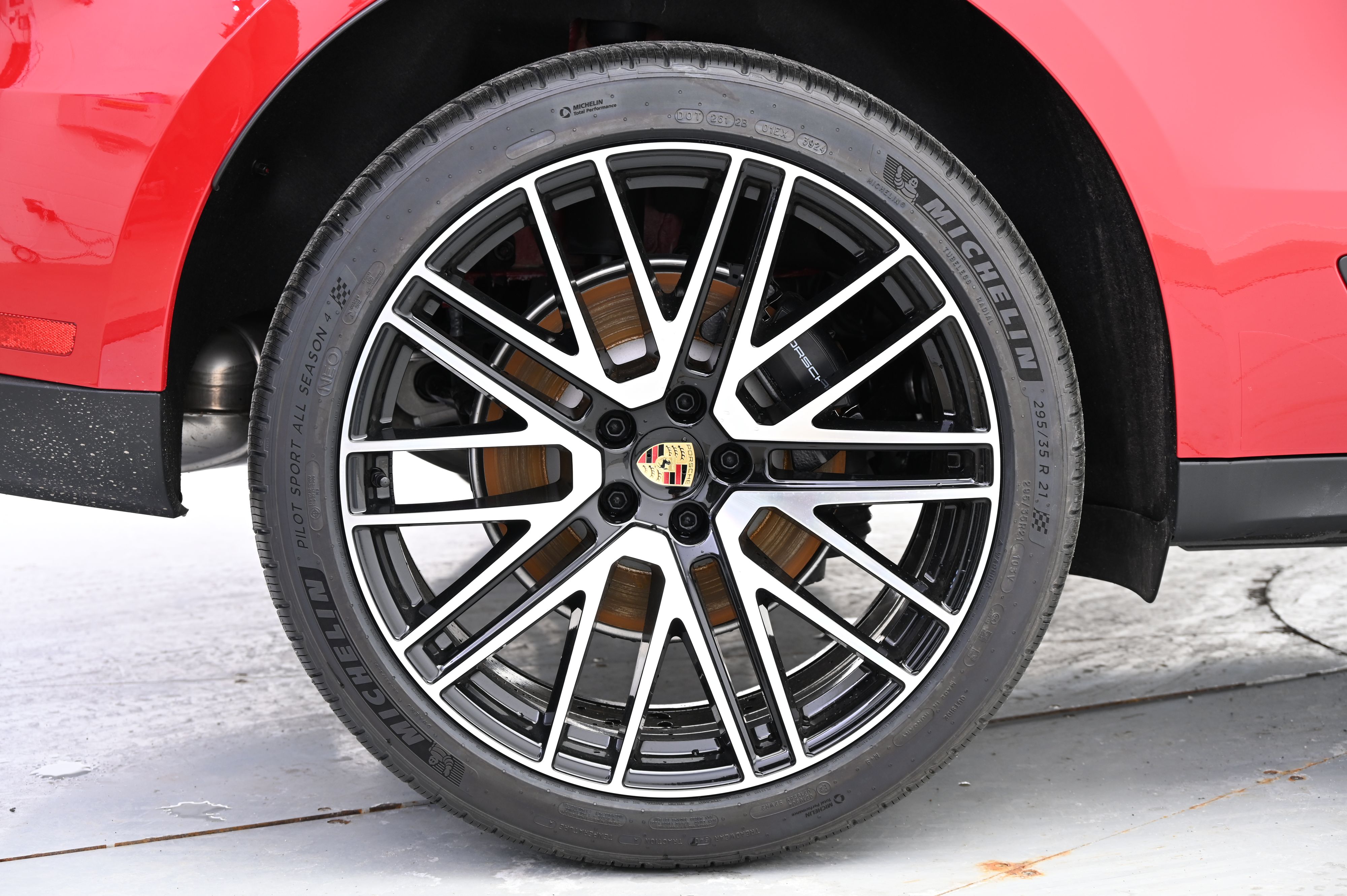 Thumbnail: 2025 Porsche Macan - 17