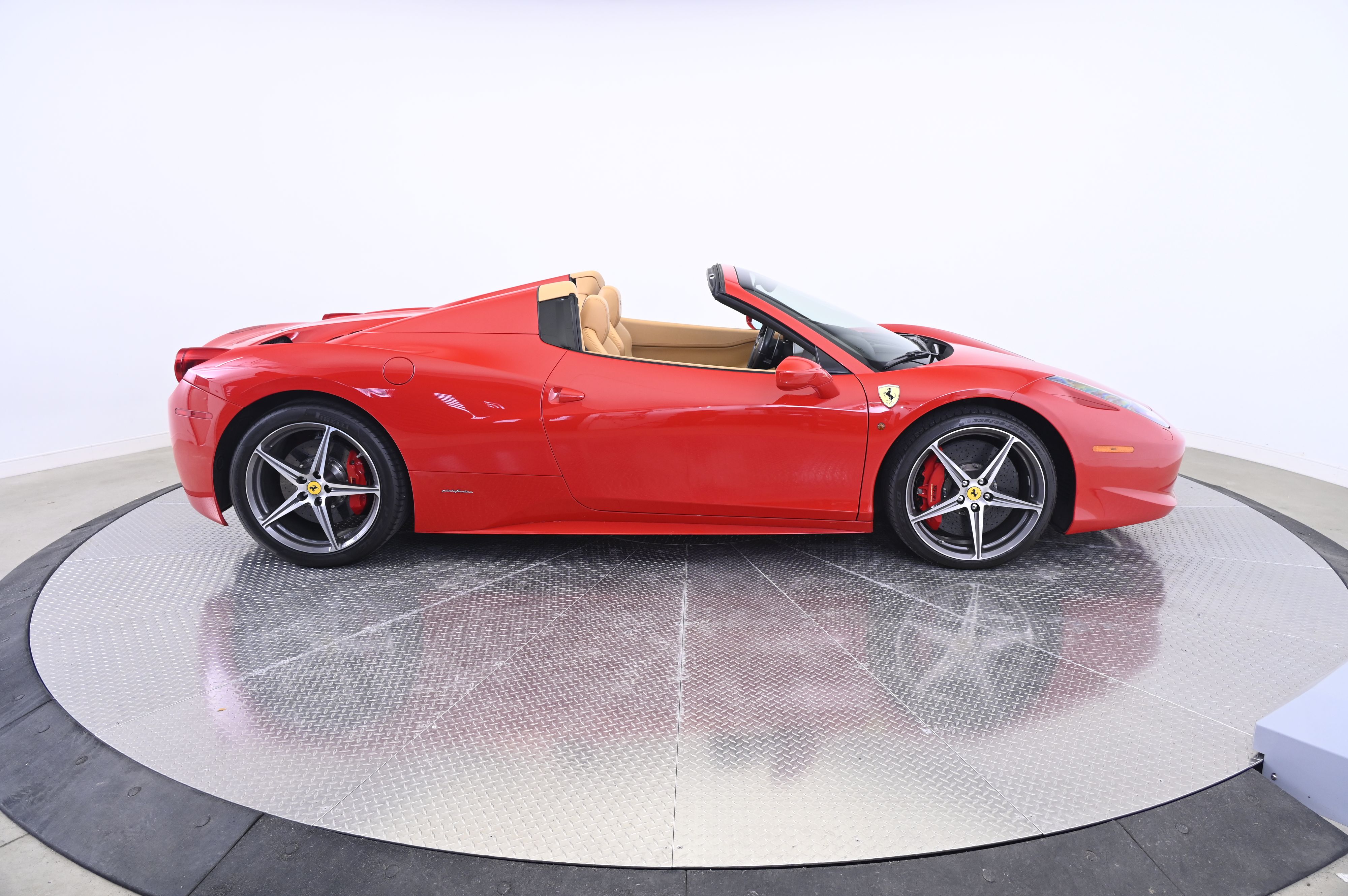 Thumbnail: 2013 Ferrari 458 - 8