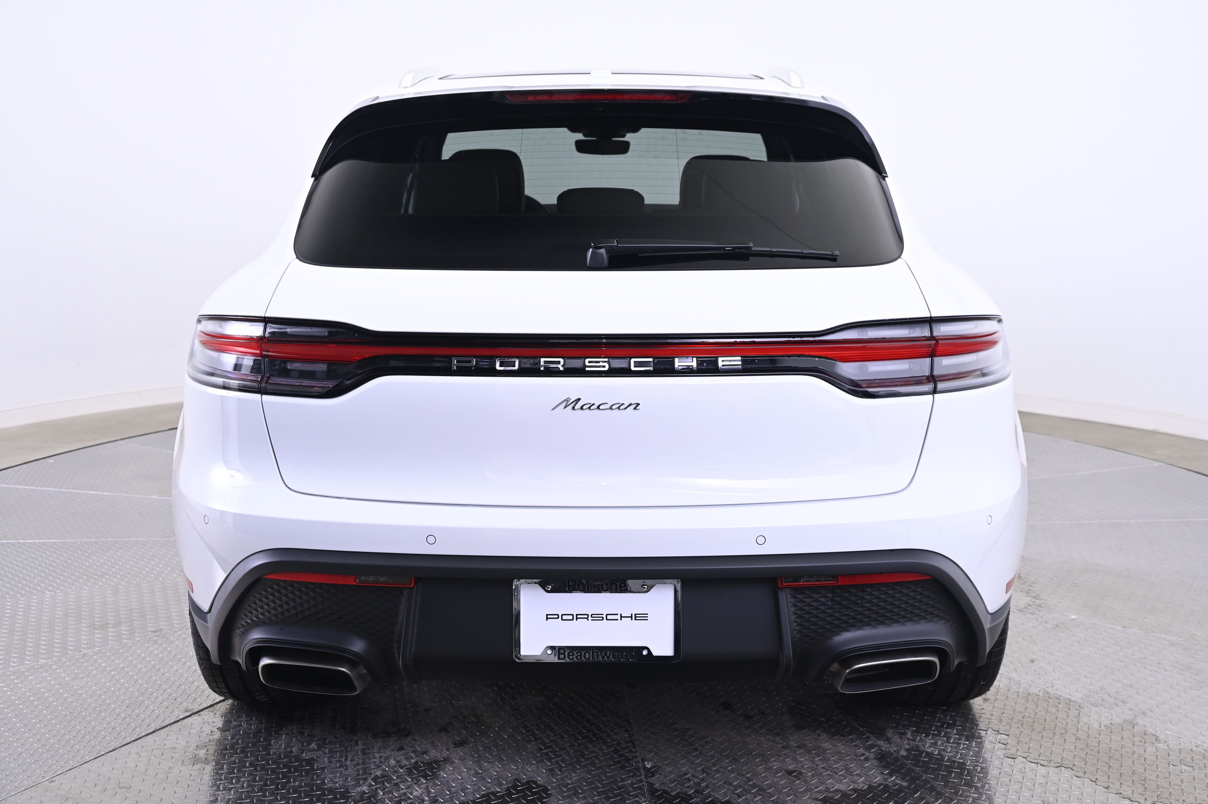 Thumbnail: 2026 Porsche Macan - 6
