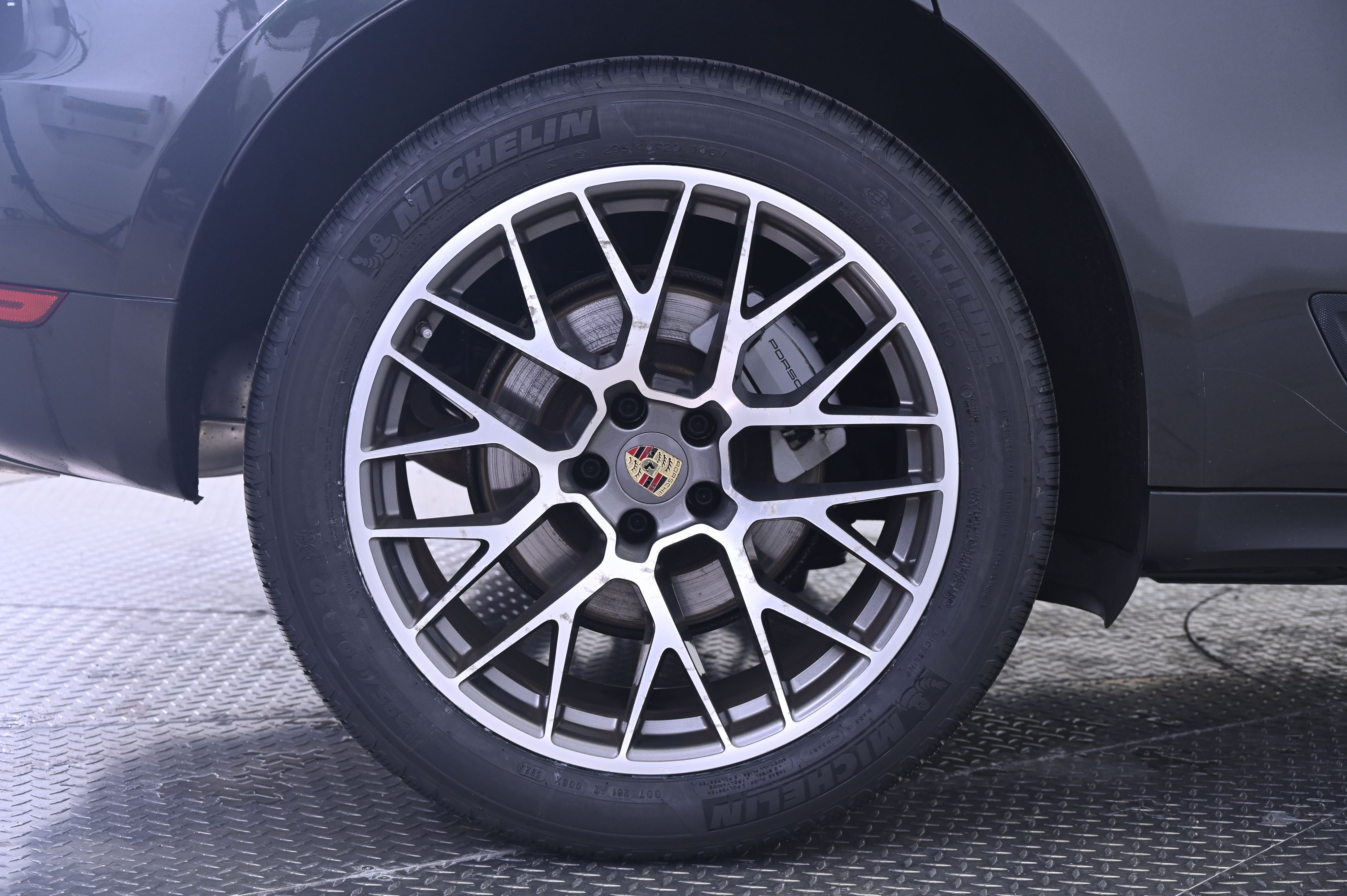 Thumbnail: 2018 Porsche Macan - 13