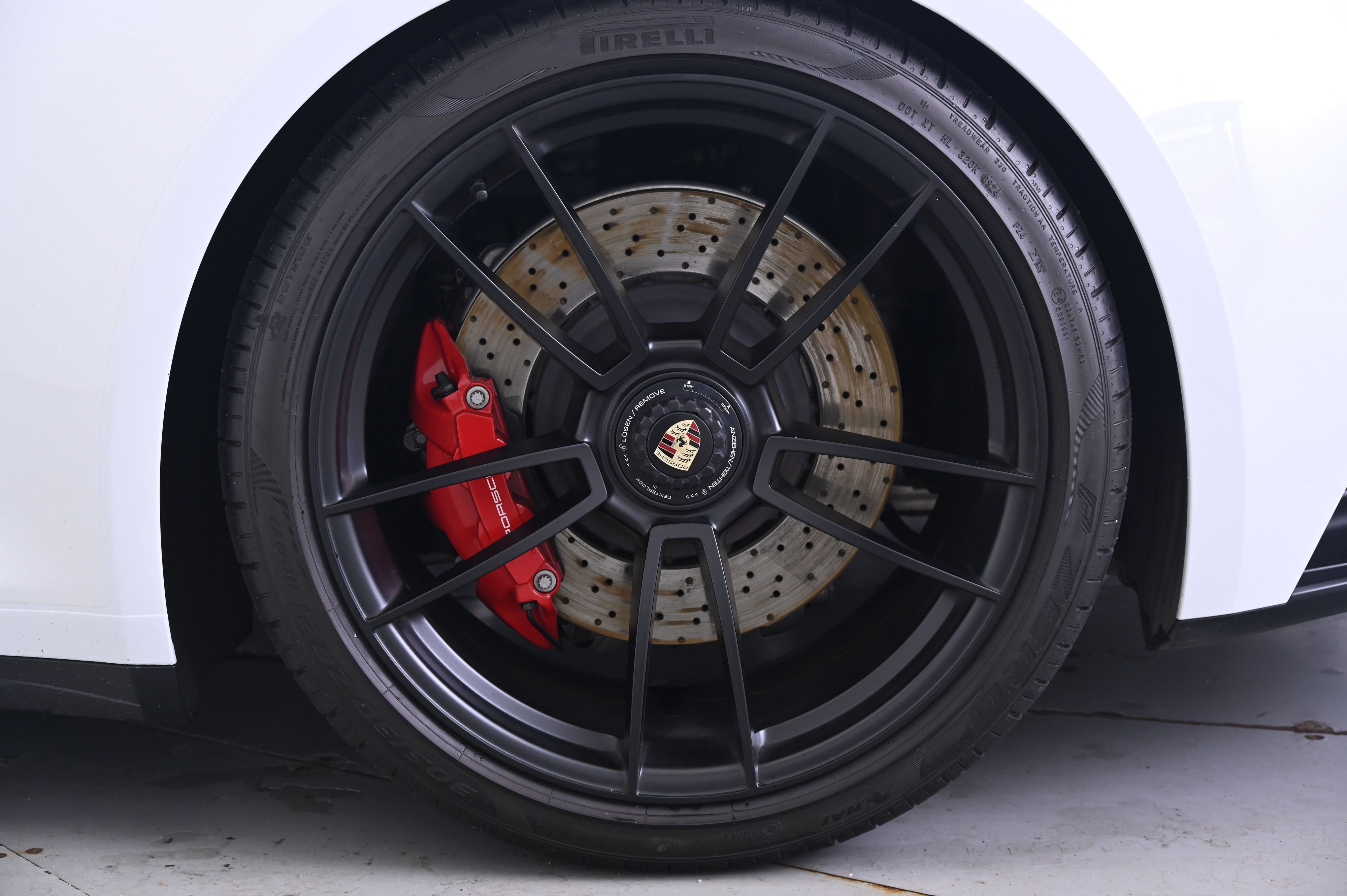 Thumbnail: 2022 Porsche 911 - 15