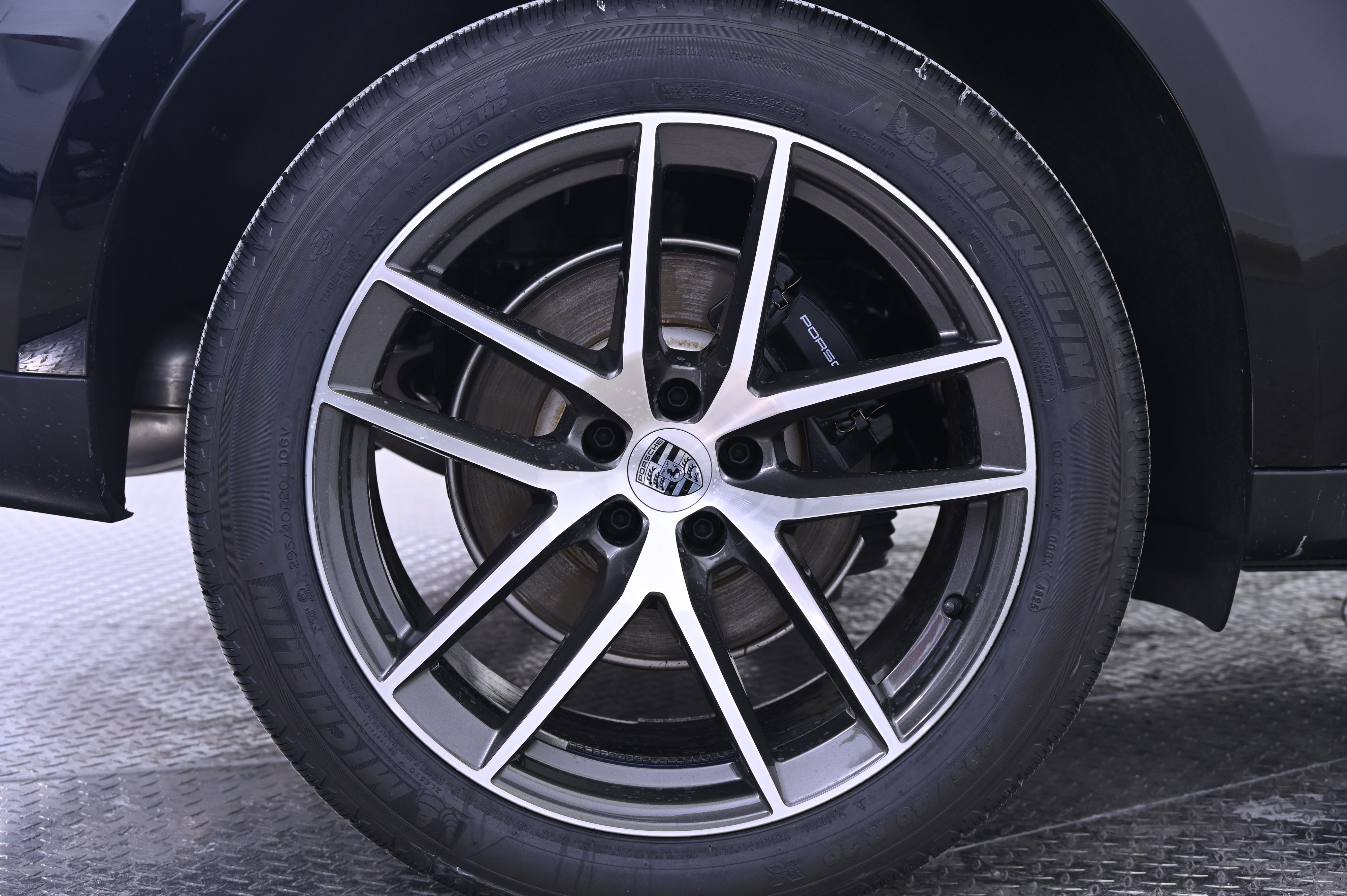 Thumbnail: 2026 Porsche Macan - 13