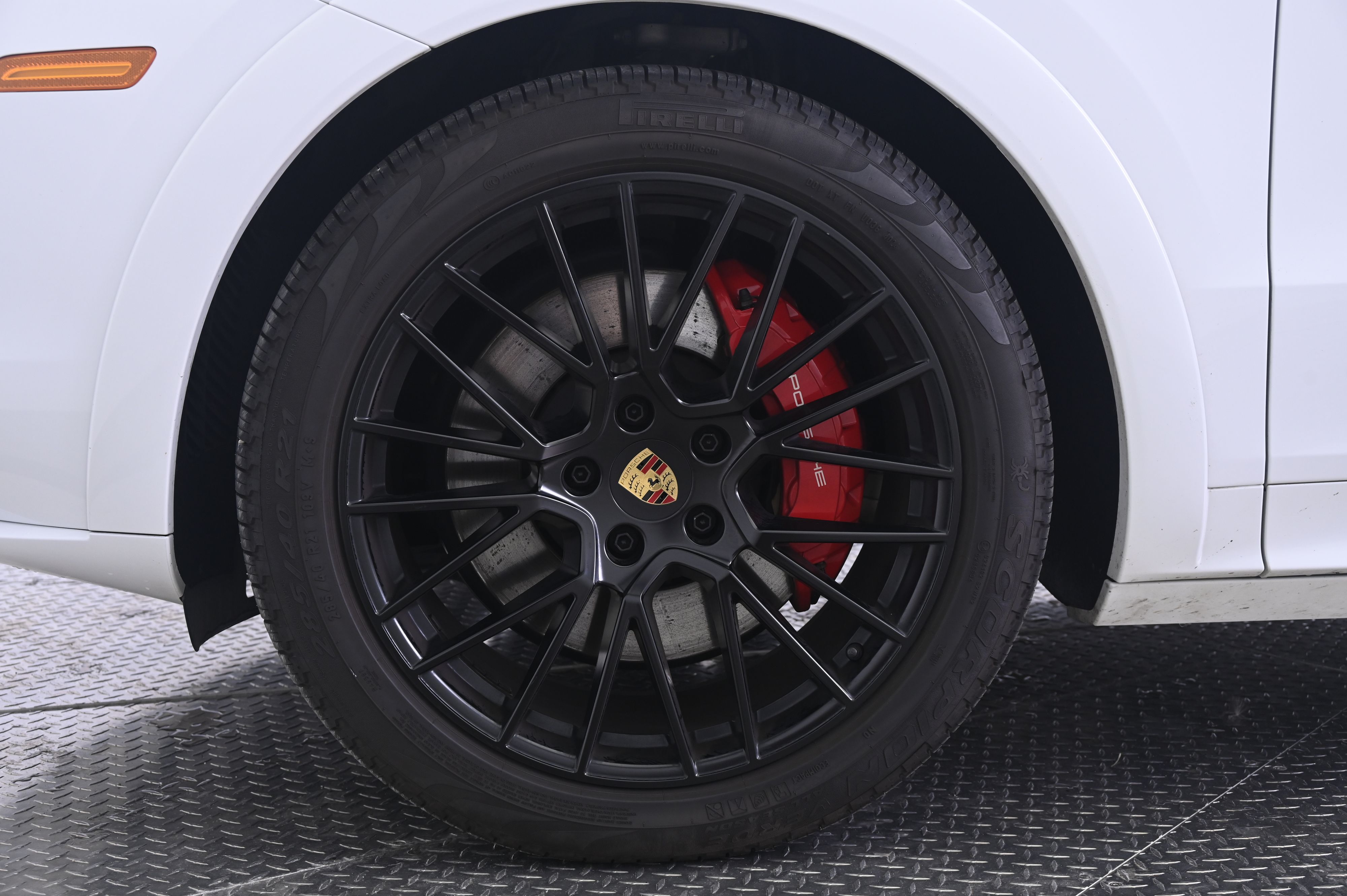 Thumbnail: 2023 Porsche Cayenne - 11