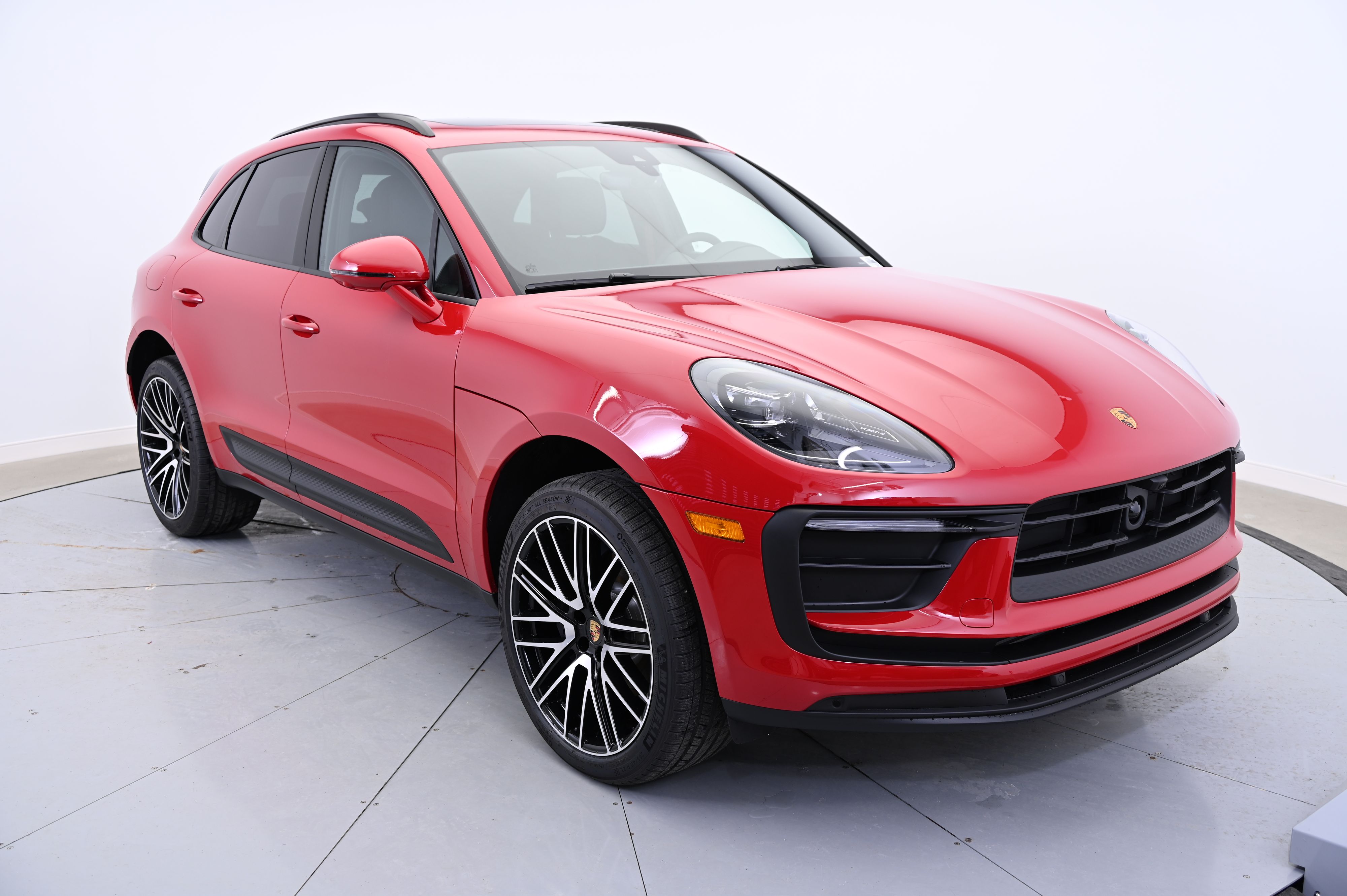Thumbnail: 2025 Porsche Macan - 9