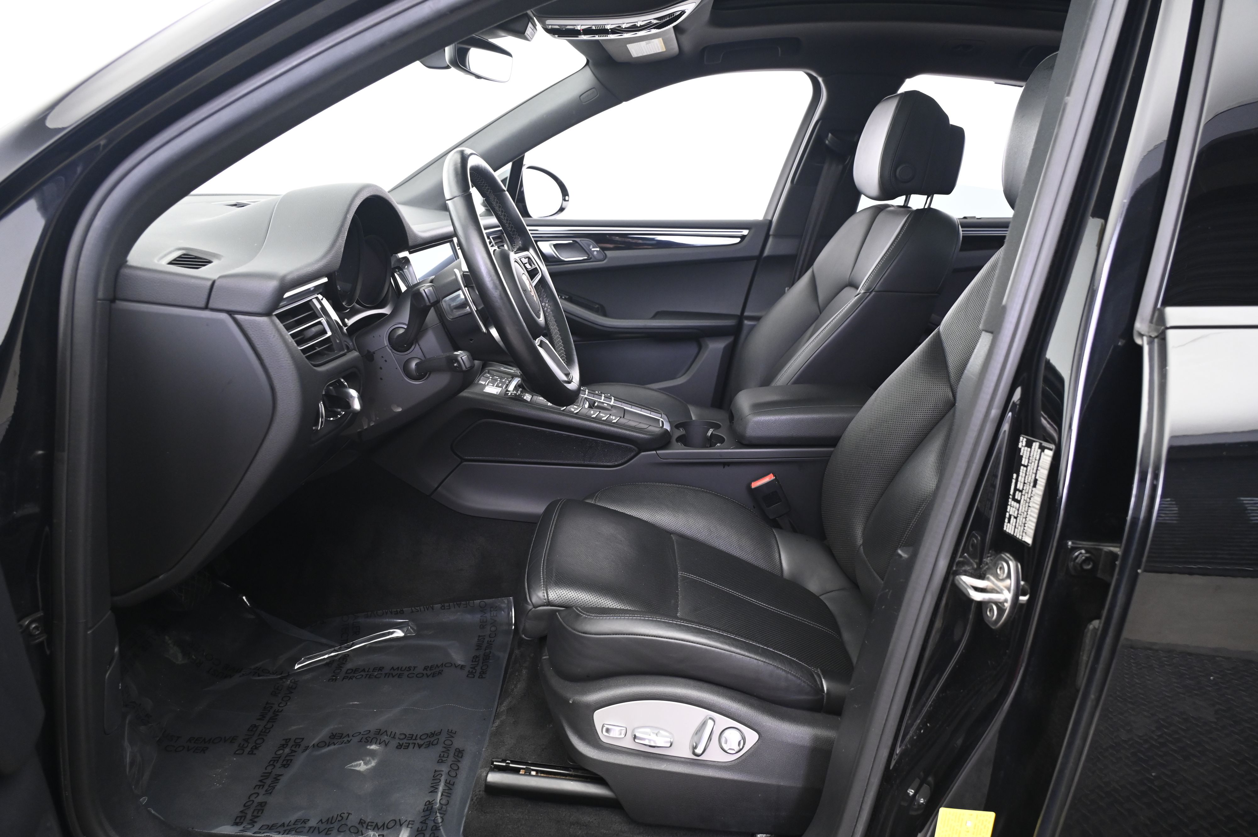 Thumbnail: 2019 Porsche Macan - 29