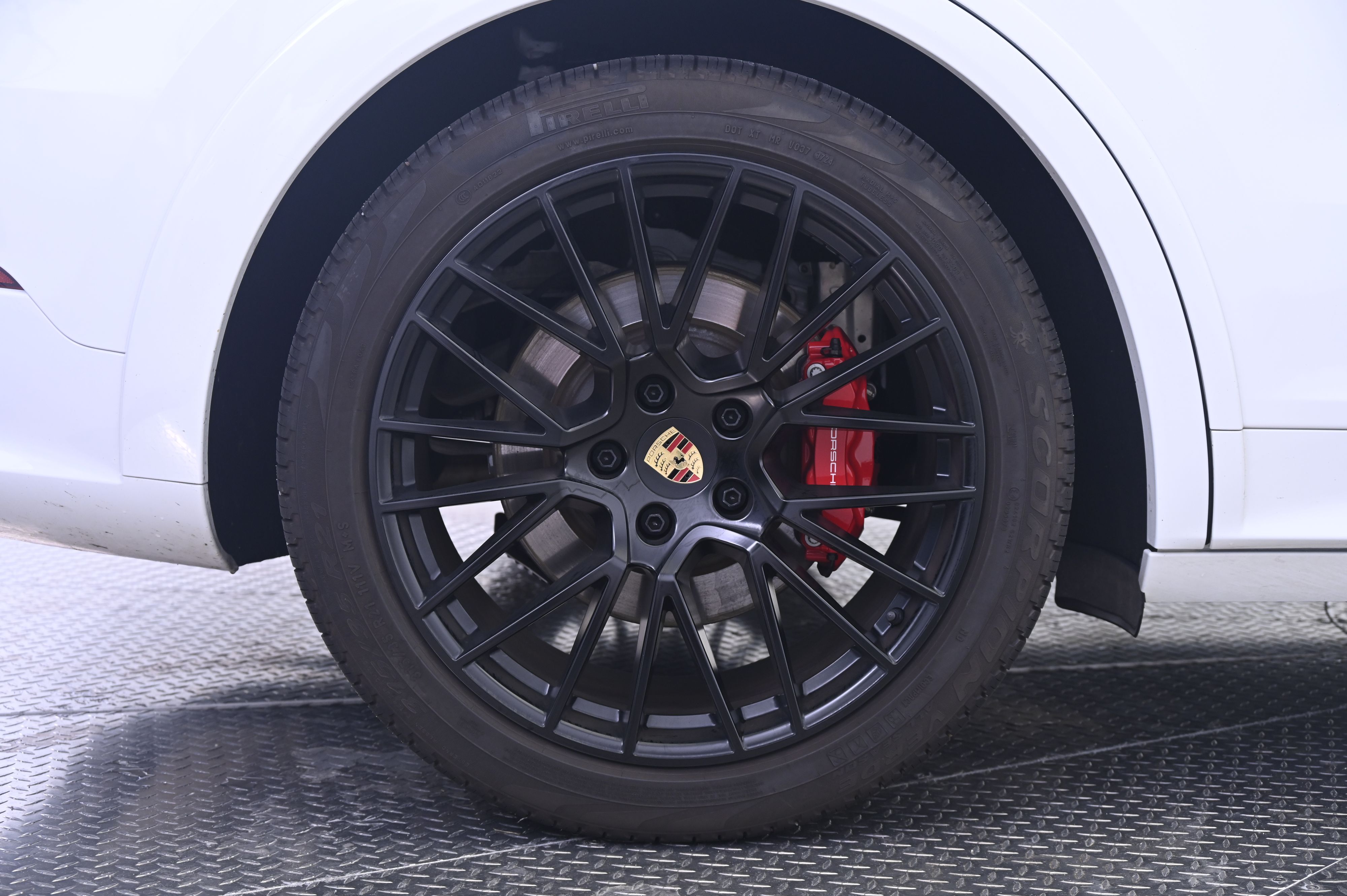 Thumbnail: 2023 Porsche Cayenne - 13