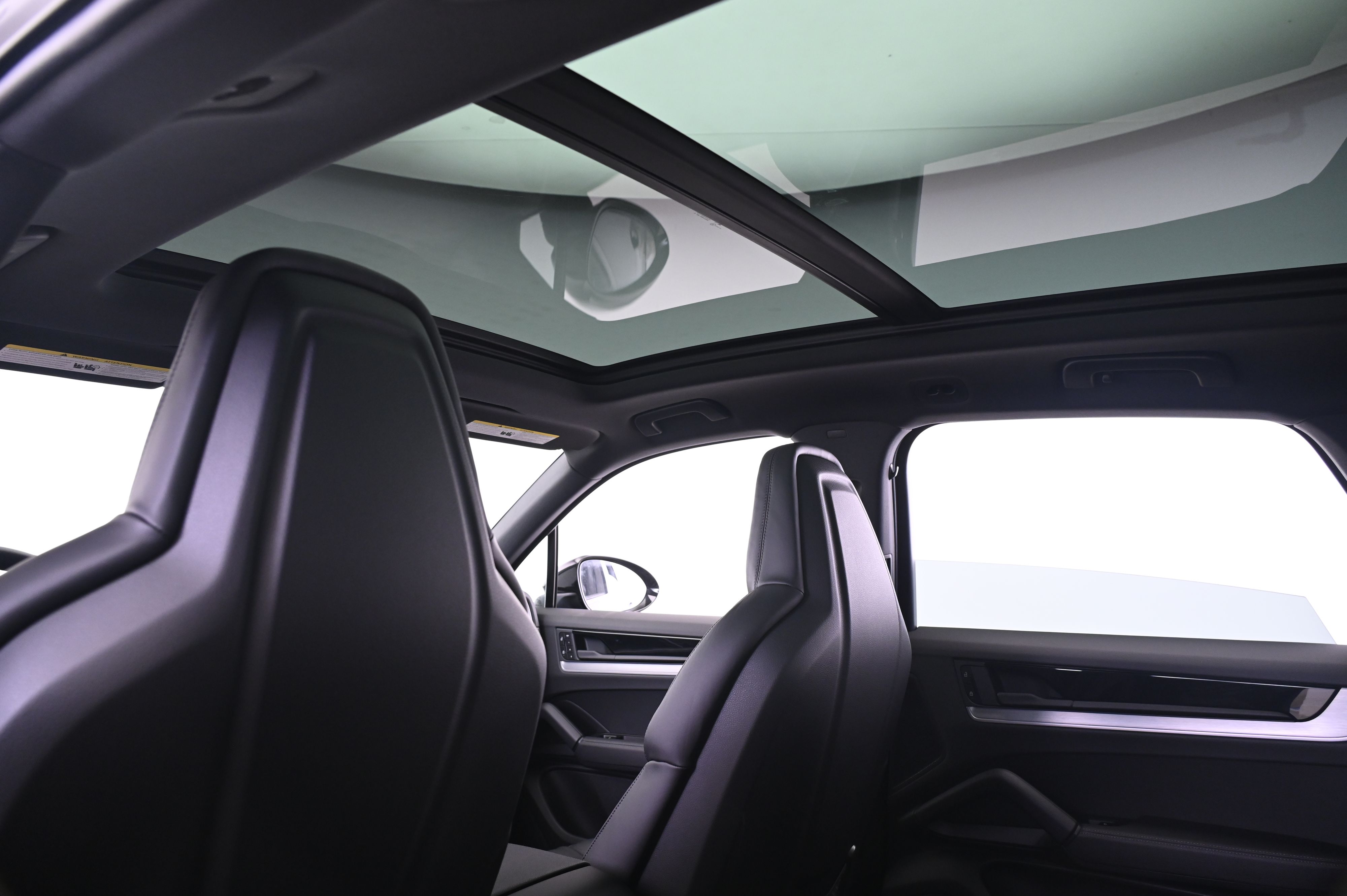 Thumbnail: 2026 Porsche Cayenne - 25