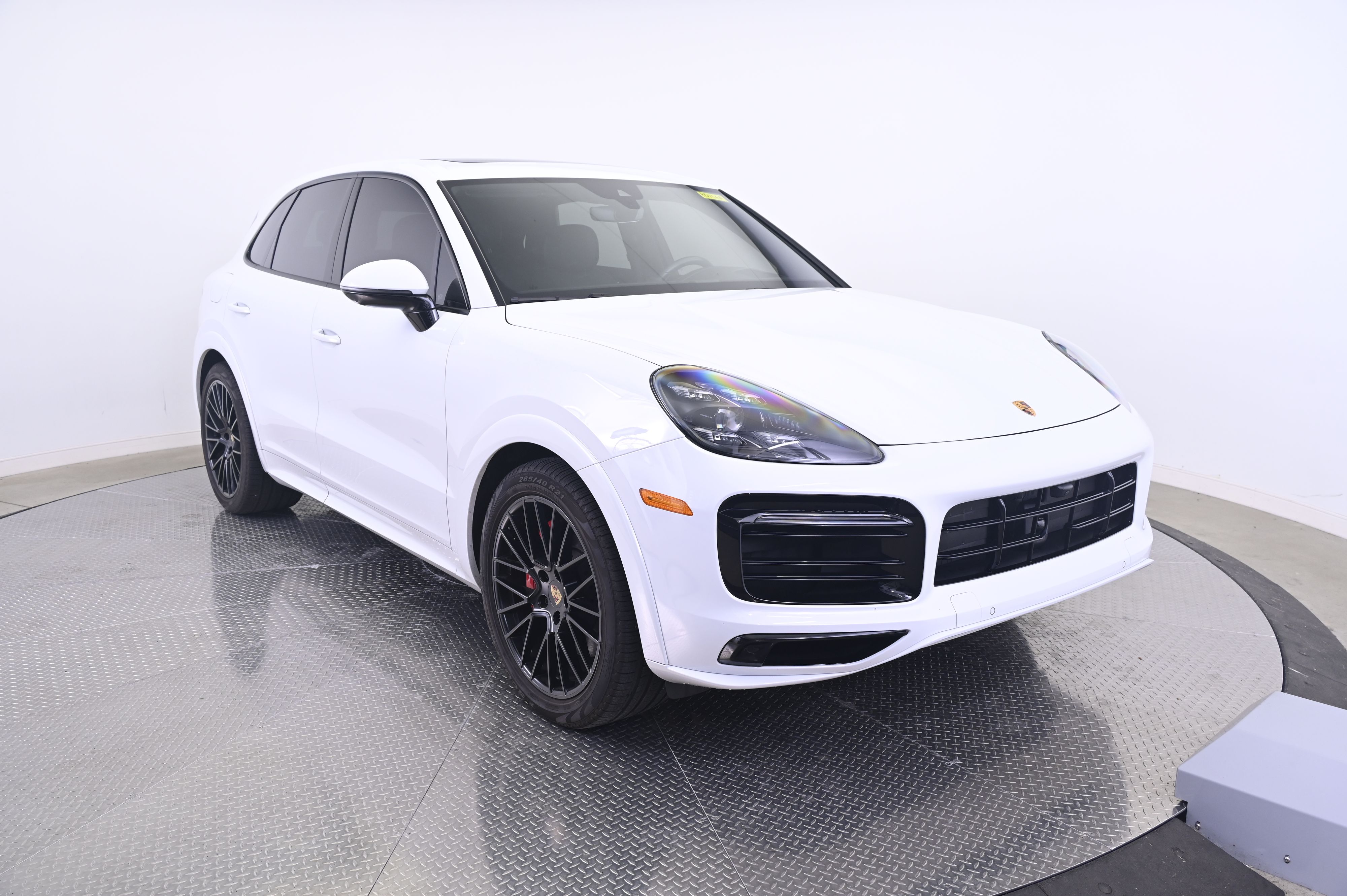 Thumbnail: 2023 Porsche Cayenne - 9